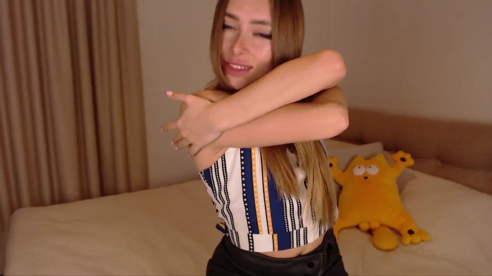Gallery image thumbnail from SimonsWife's myfreecams stream on, 02/26/2025, 15:06 image 12 of 20