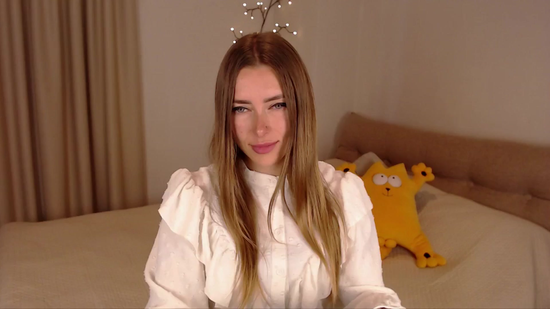 Gallery image thumbnail from SimonsWife's myfreecams stream on, 03/06/2025, 13:22 image 3 of 20