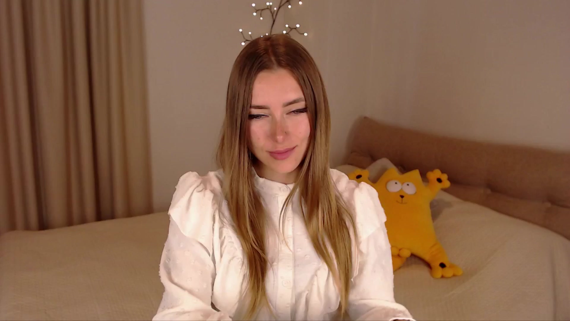 Gallery image thumbnail from SimonsWife's myfreecams stream on, 03/06/2025, 13:22 image 2 of 20