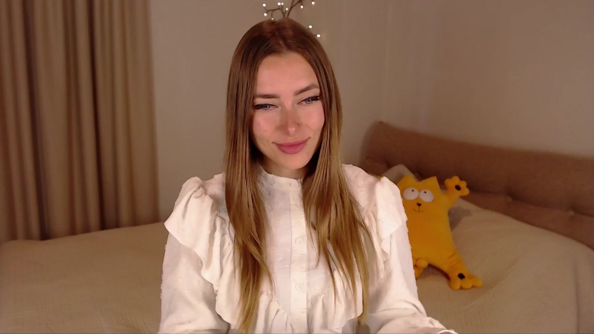 Gallery image thumbnail from SimonsWife's myfreecams stream on, 03/06/2025, 13:22 image 16 of 20
