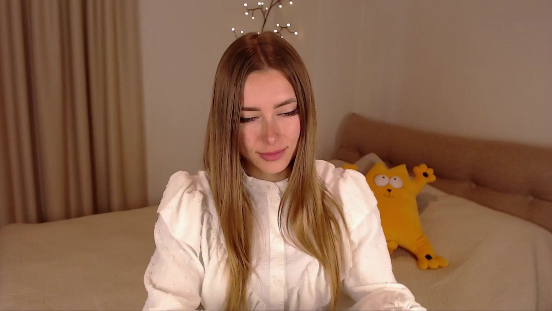 Gallery image thumbnail from SimonsWife's myfreecams stream on, 03/06/2025, 13:22 image 1 of 20