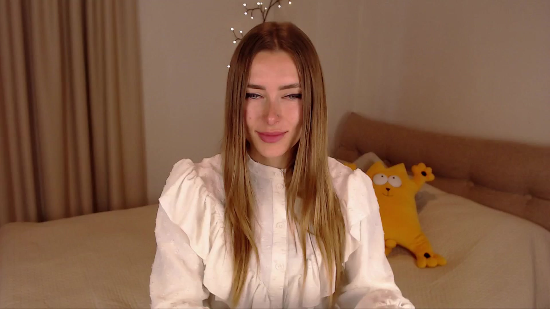 Gallery image thumbnail from SimonsWife's myfreecams stream on, 03/06/2025, 13:22 image 18 of 20
