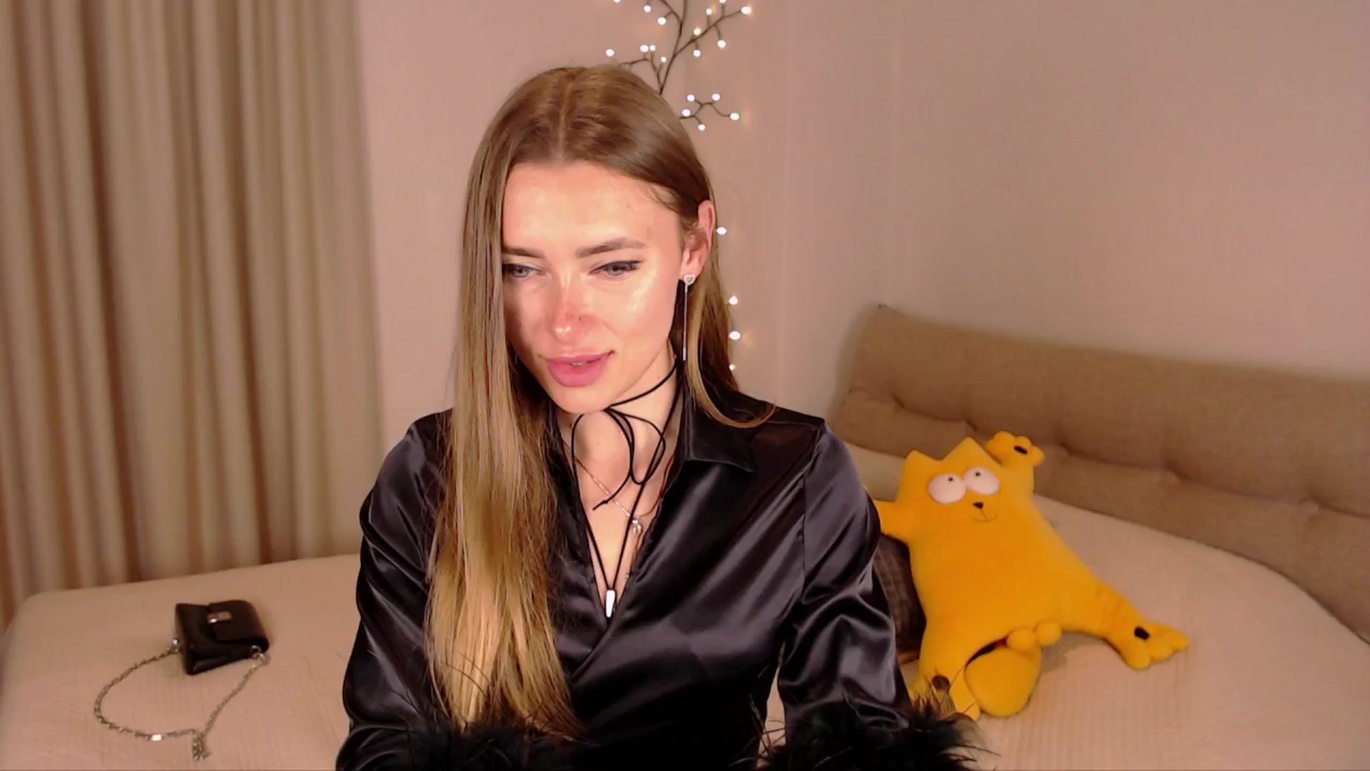 Gallery image thumbnail from SimonsWife's myfreecams stream on, 03/30/2025, 15:04 image 13 of 20