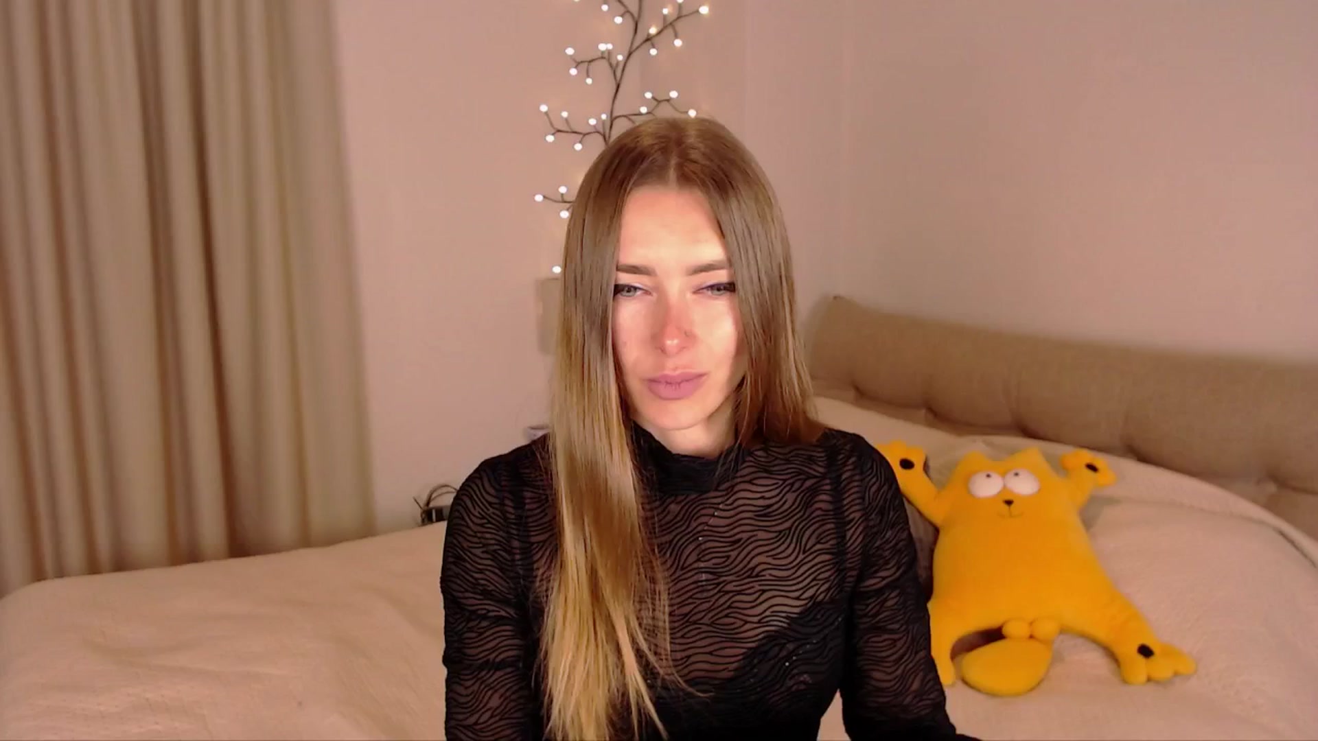 Gallery image thumbnail from SimonsWife's myfreecams stream on, 04/07/2025, 12:03 image 2 of 20