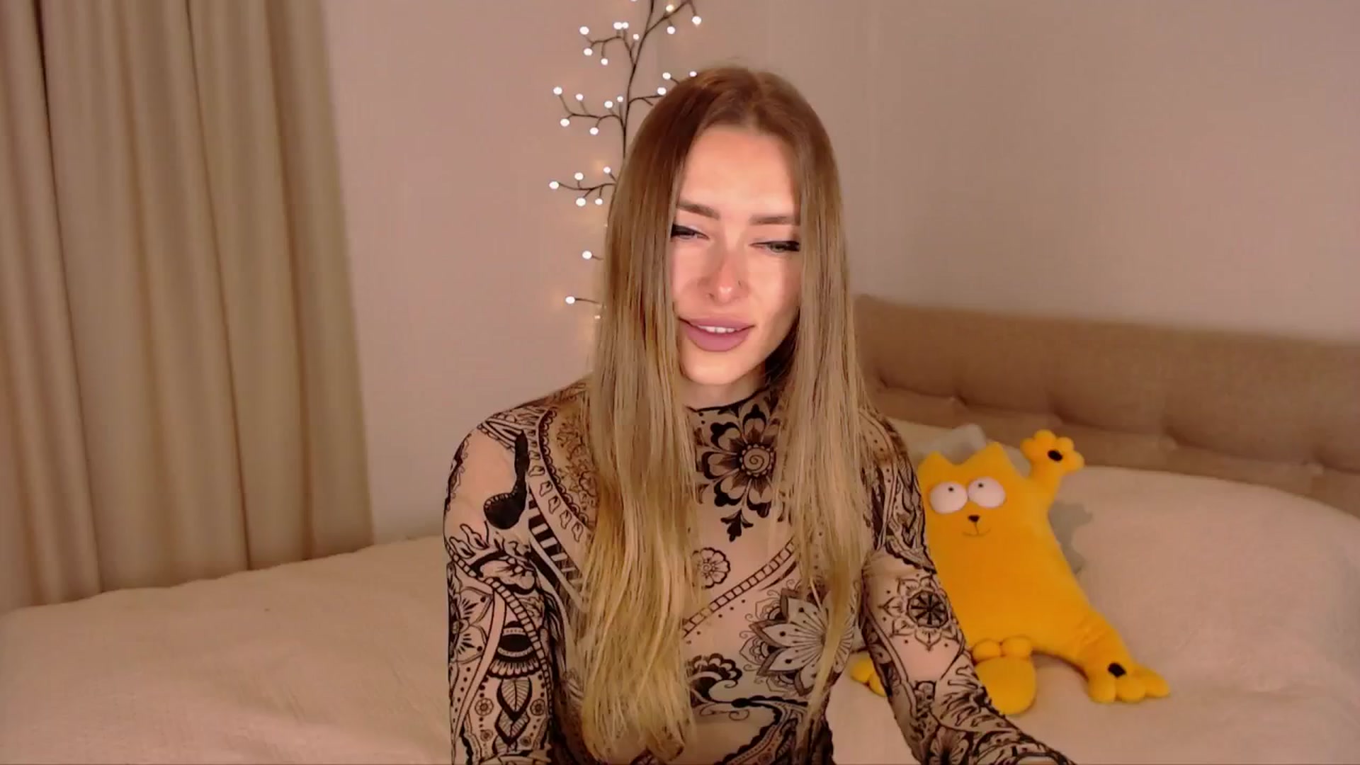 Gallery image thumbnail from SimonsWife's myfreecams stream on, 04/30/2025, 13:50 image 3 of 20