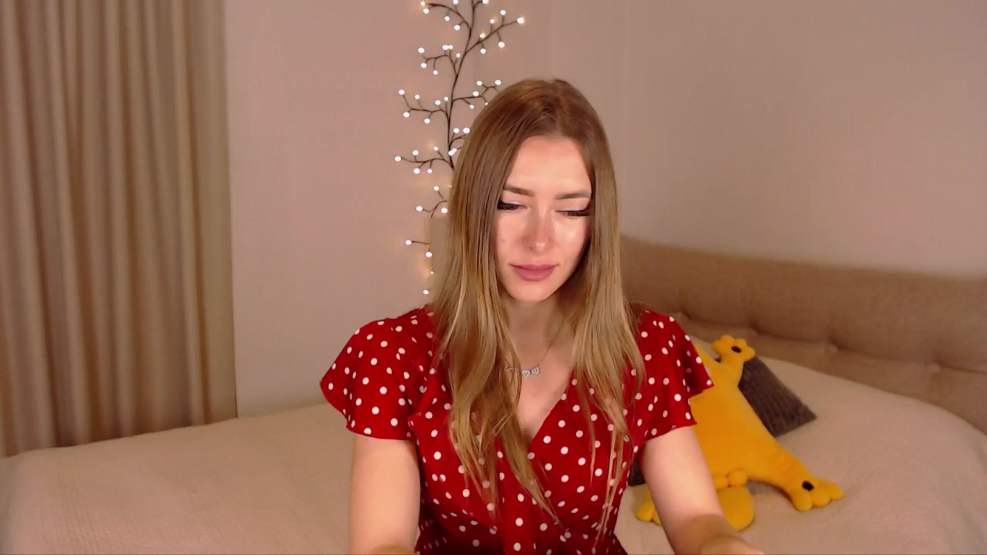 Gallery image thumbnail from SimonsWife's myfreecams stream on, 05/08/2025, 13:23 image 2 of 20