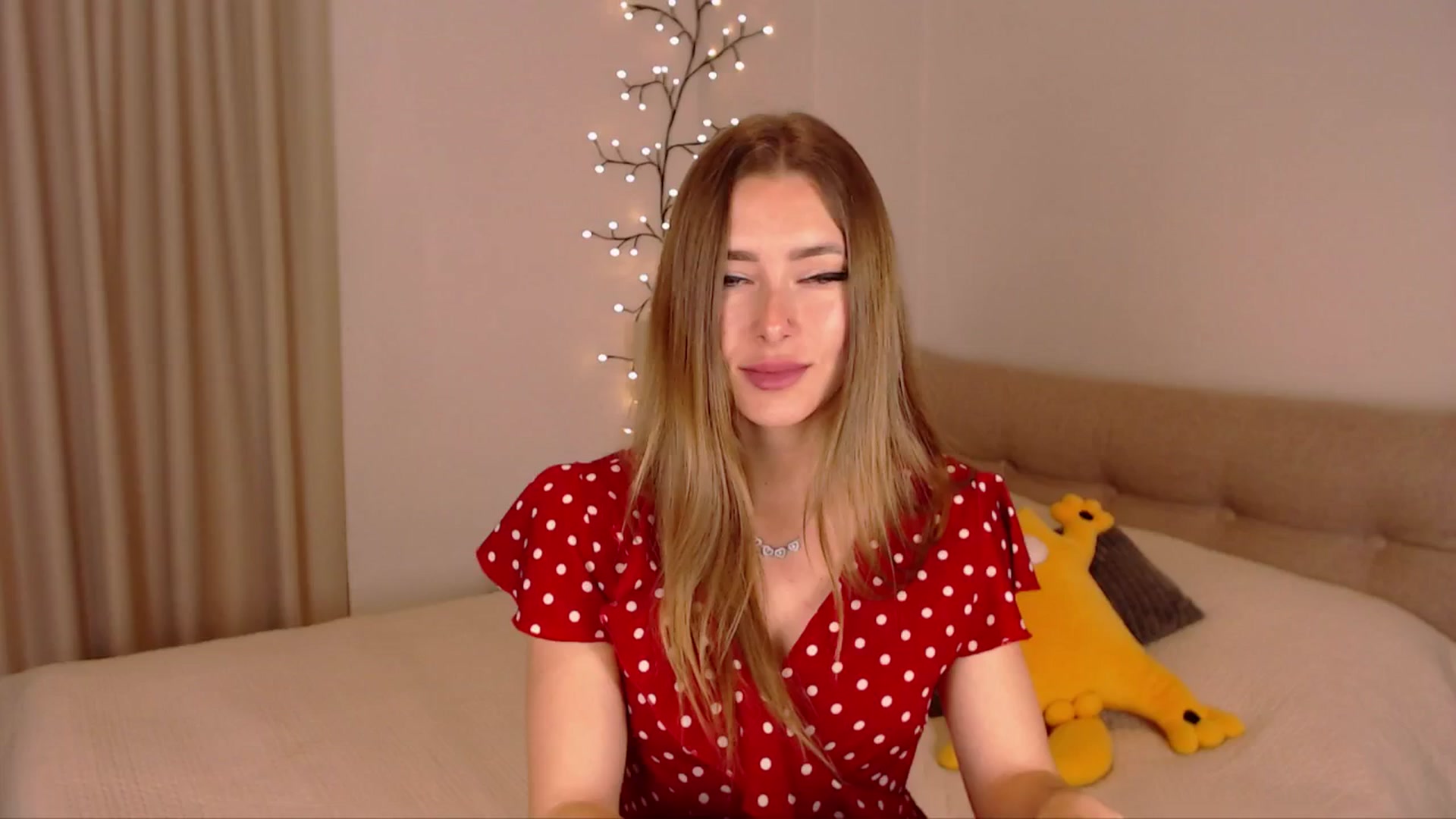 Gallery image thumbnail from SimonsWife's myfreecams stream on, 05/08/2025, 13:23 image 1 of 20