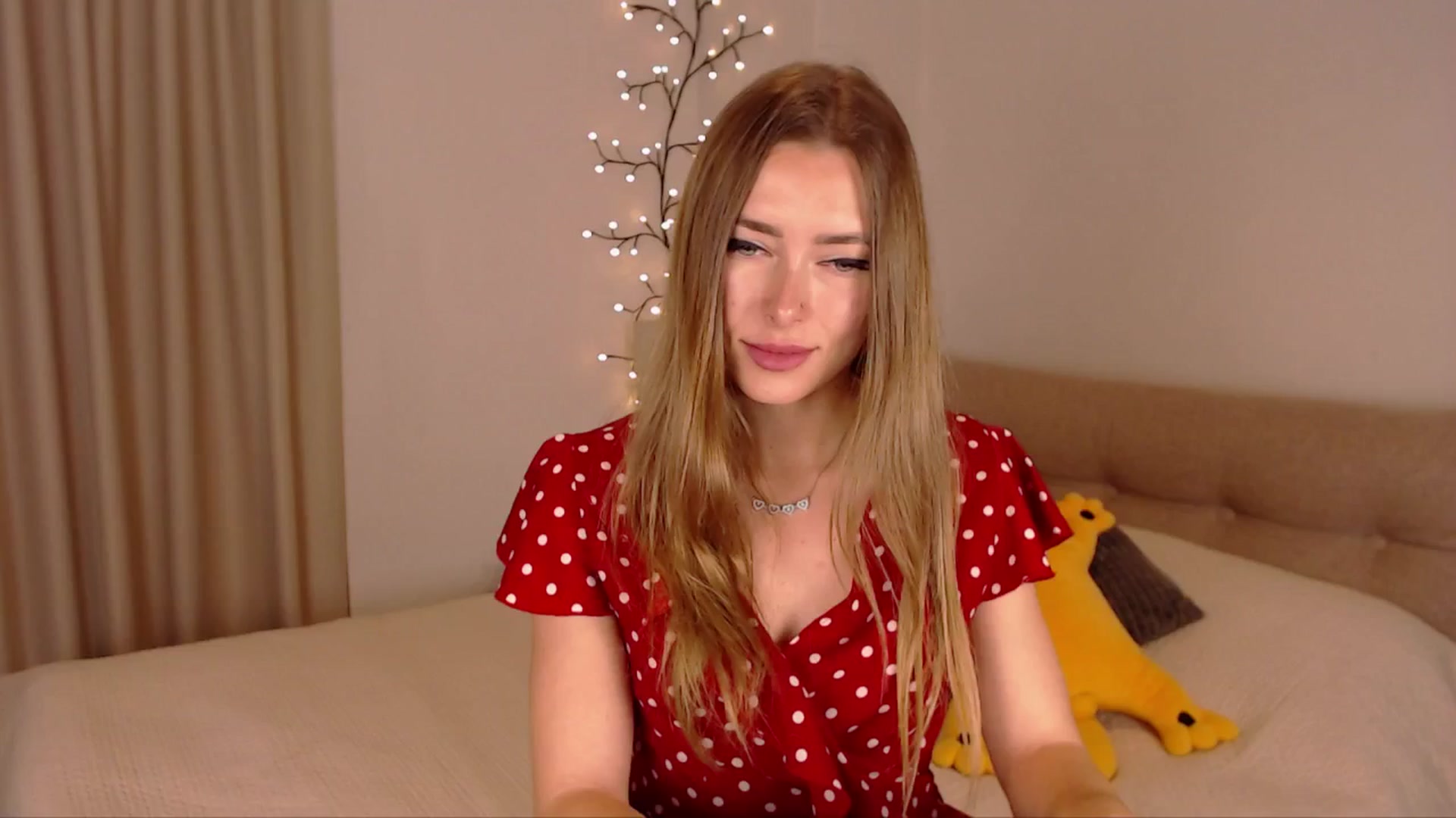 Gallery image thumbnail from SimonsWife's myfreecams stream on, 05/08/2025, 13:23 image 9 of 20