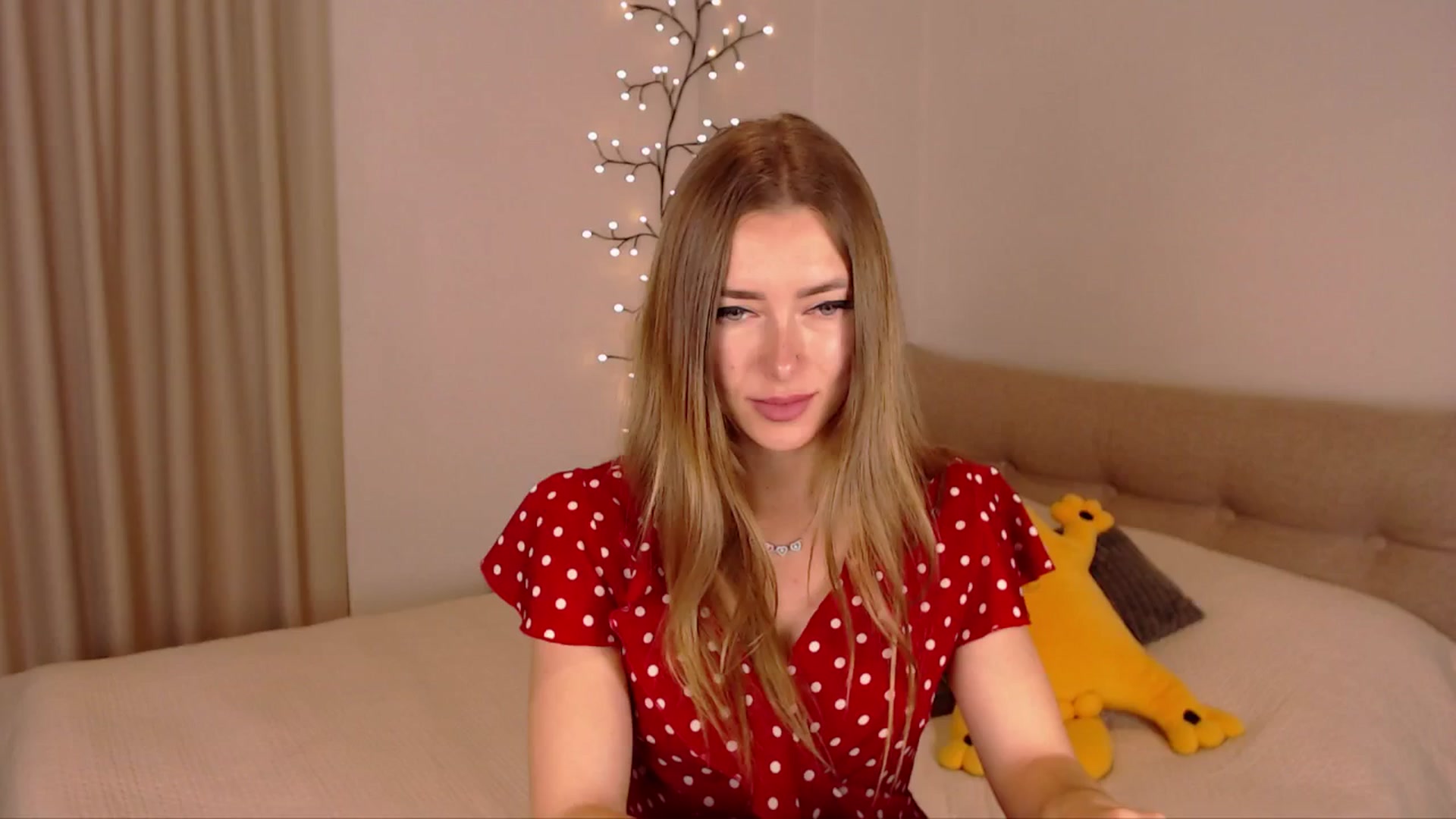 Gallery image thumbnail from SimonsWife's myfreecams stream on, 05/08/2025, 13:23 image 3 of 20