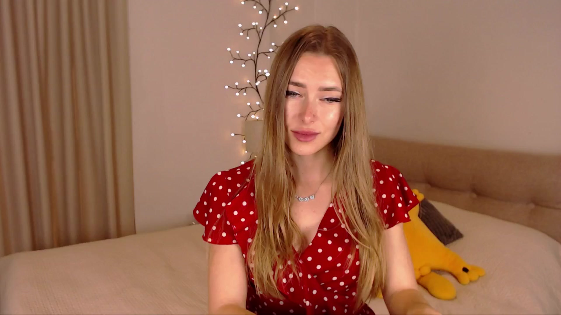 Gallery image thumbnail from SimonsWife's myfreecams stream on, 05/08/2025, 15:37 image 2 of 20
