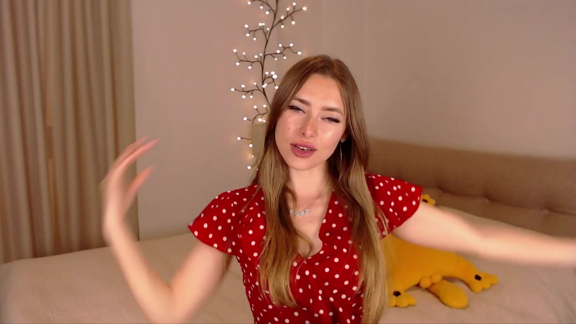 Gallery image thumbnail from SimonsWife's myfreecams stream on, 05/08/2025, 15:37 image 15 of 20