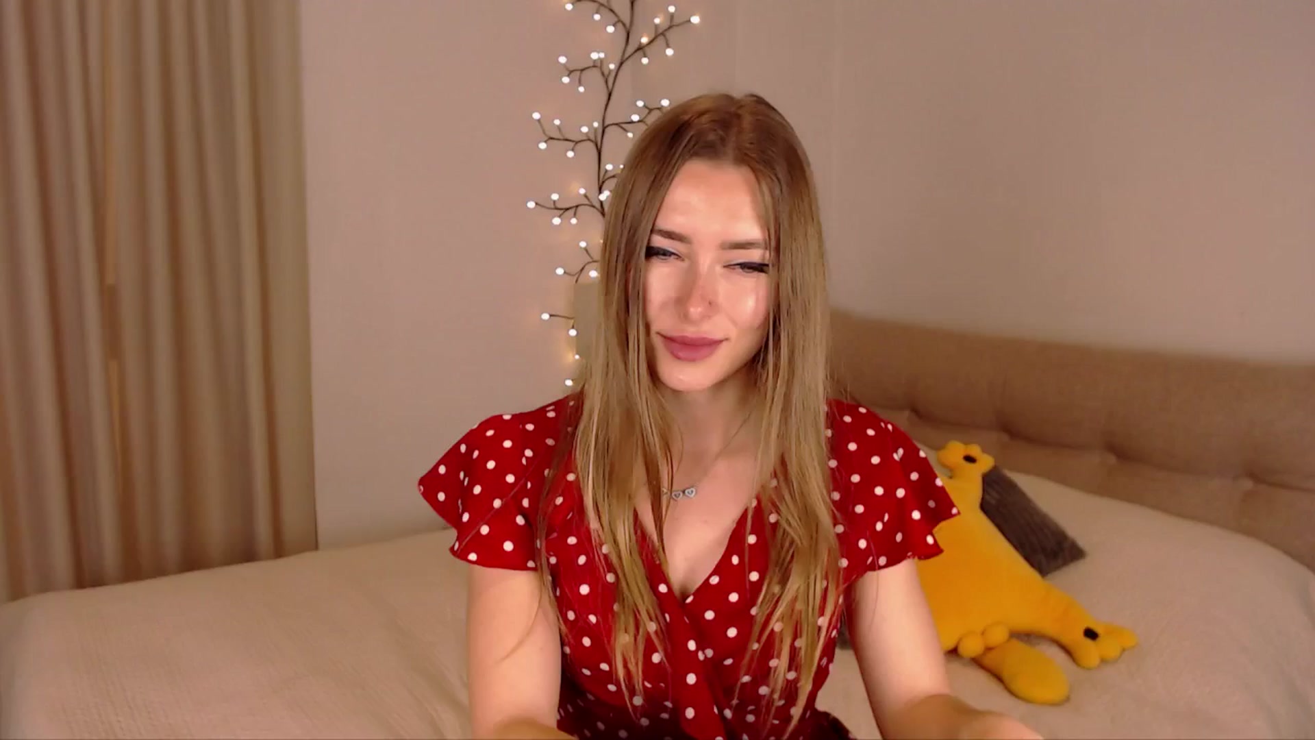 Gallery image thumbnail from SimonsWife's myfreecams stream on, 05/08/2025, 15:37 image 18 of 20