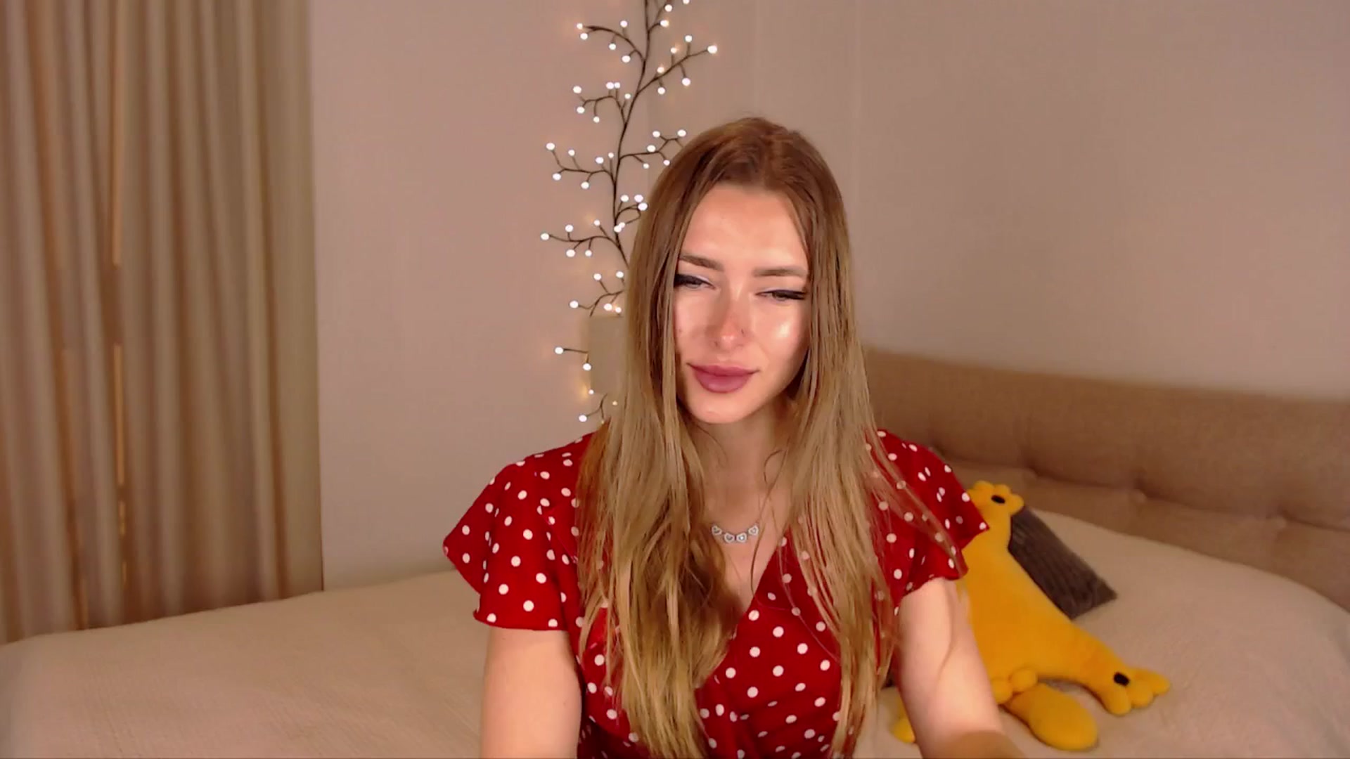Gallery image thumbnail from SimonsWife's myfreecams stream on, 05/08/2025, 17:04 image 13 of 20