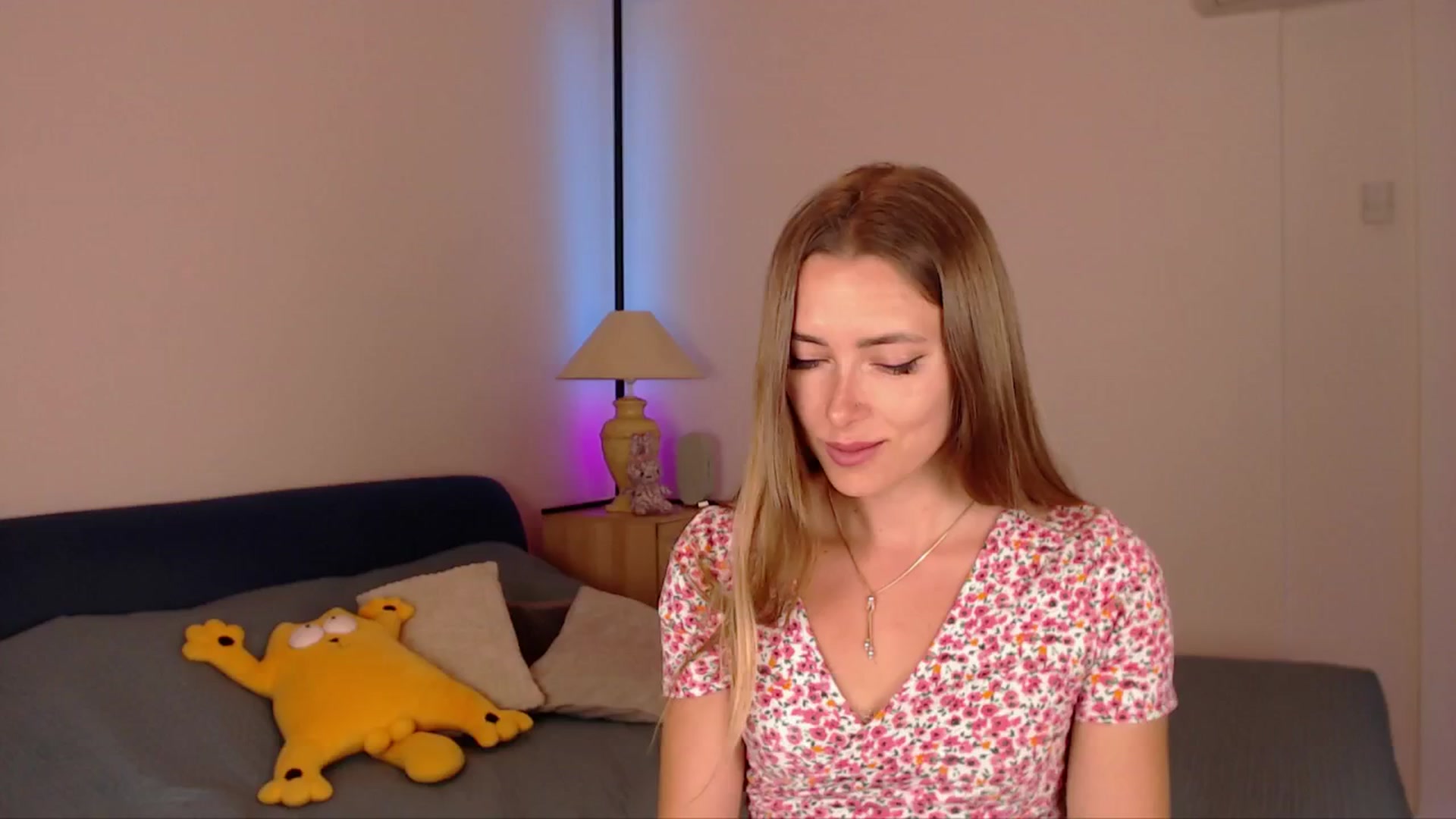 Gallery image thumbnail from SimonsWife's myfreecams stream on, 06/12/2025, 13:44 image 13 of 20