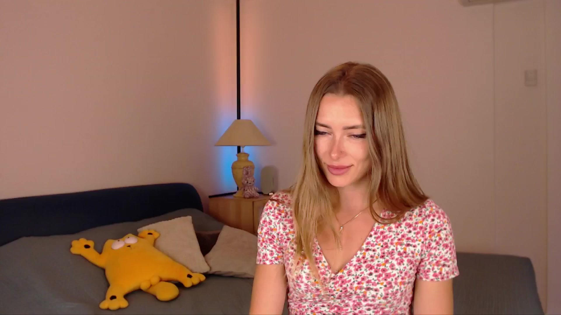 Gallery image thumbnail from SimonsWife's myfreecams stream on, 06/12/2025, 13:44 image 20 of 20