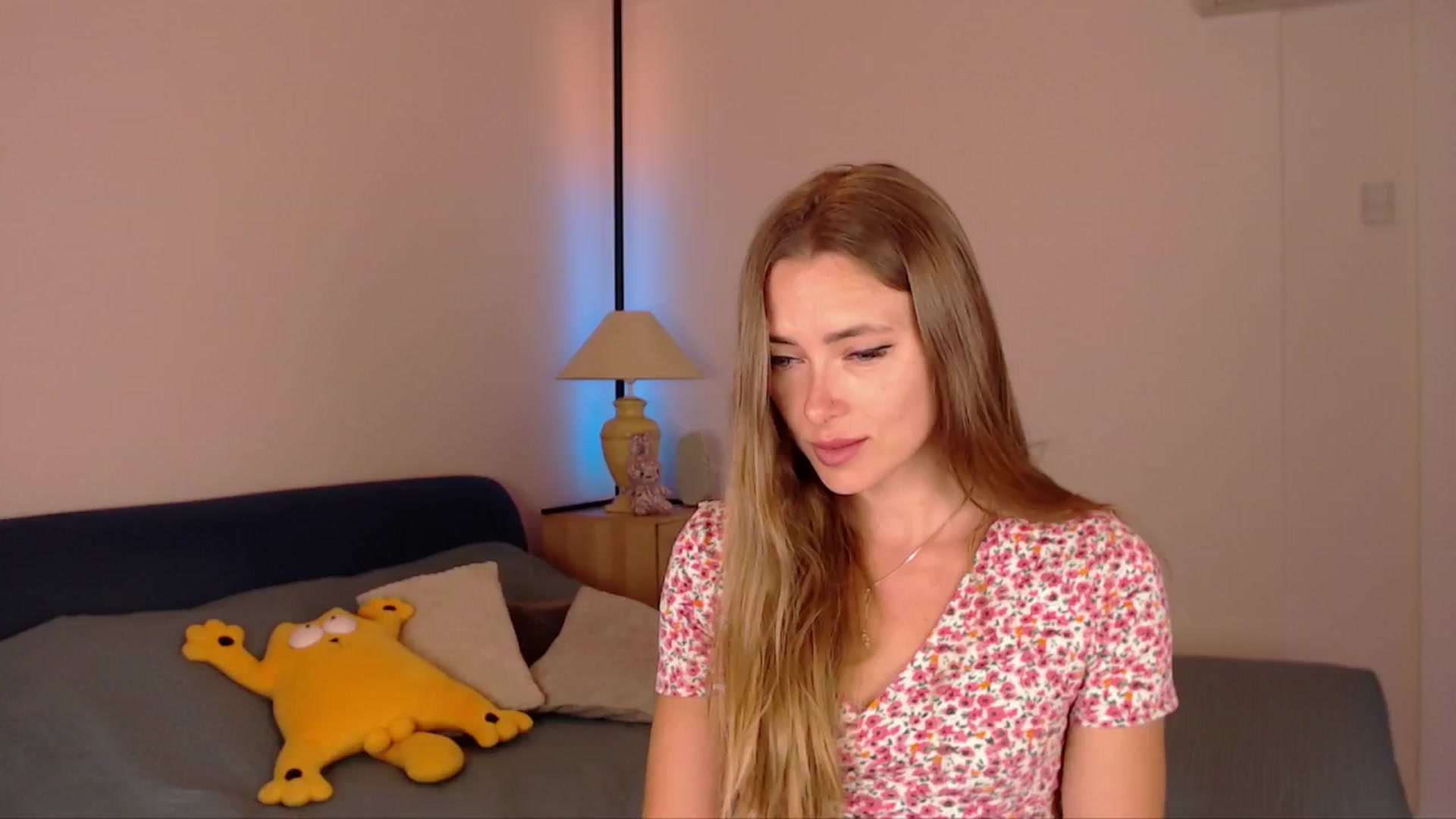 Gallery image thumbnail from SimonsWife's myfreecams stream on, 06/12/2025, 13:44 image 9 of 20