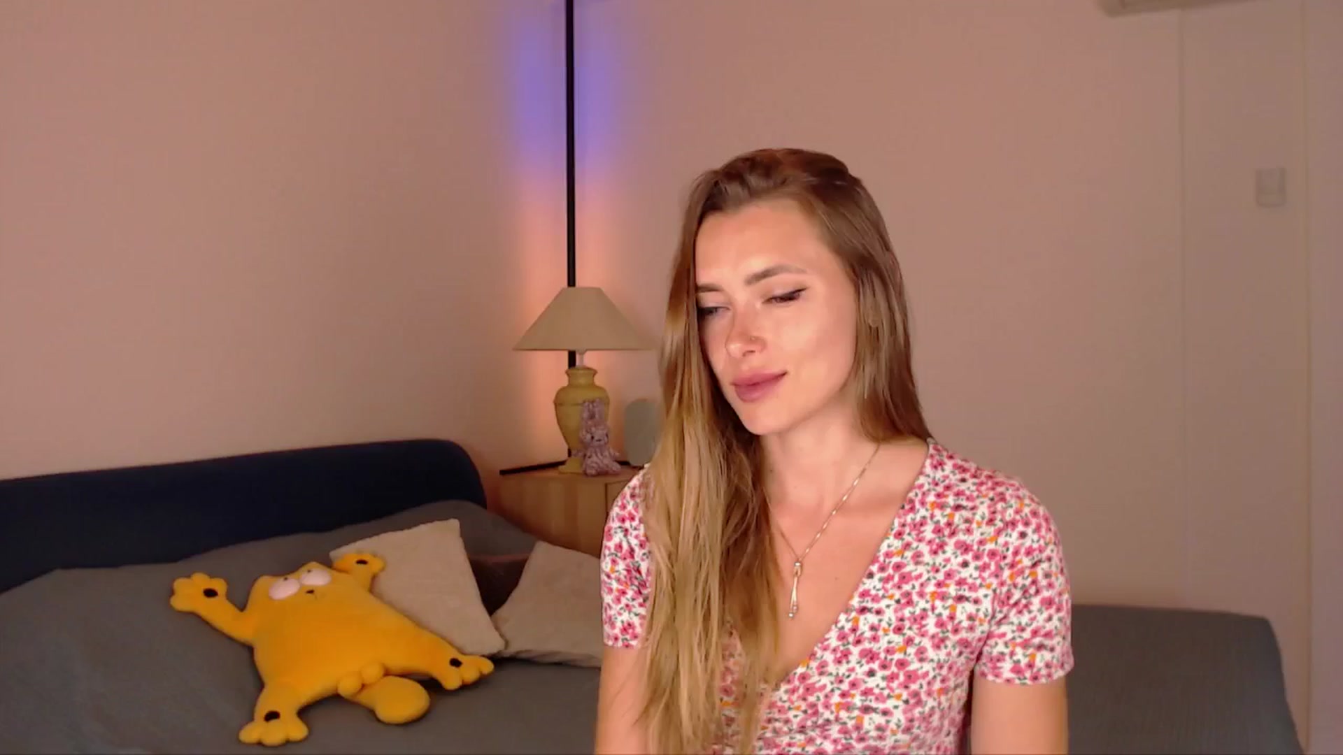 Gallery image thumbnail from SimonsWife's myfreecams stream on, 06/12/2025, 14:43 image 13 of 20