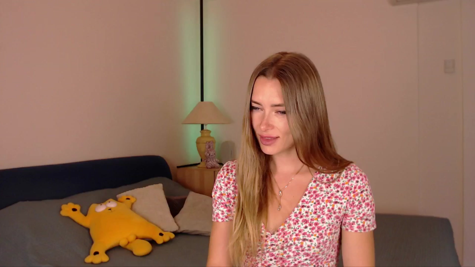 Gallery image thumbnail from SimonsWife's myfreecams stream on, 06/12/2025, 14:43 image 1 of 20