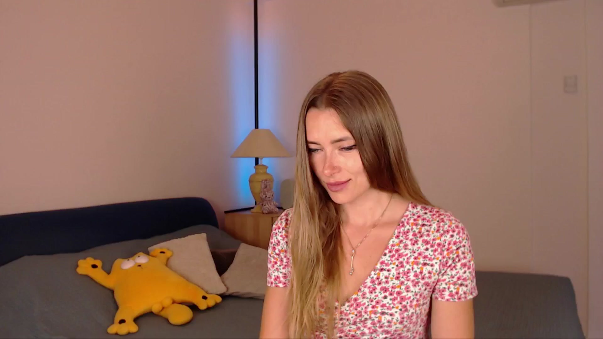 Gallery image thumbnail from SimonsWife's myfreecams stream on, 06/12/2025, 14:43 image 5 of 20