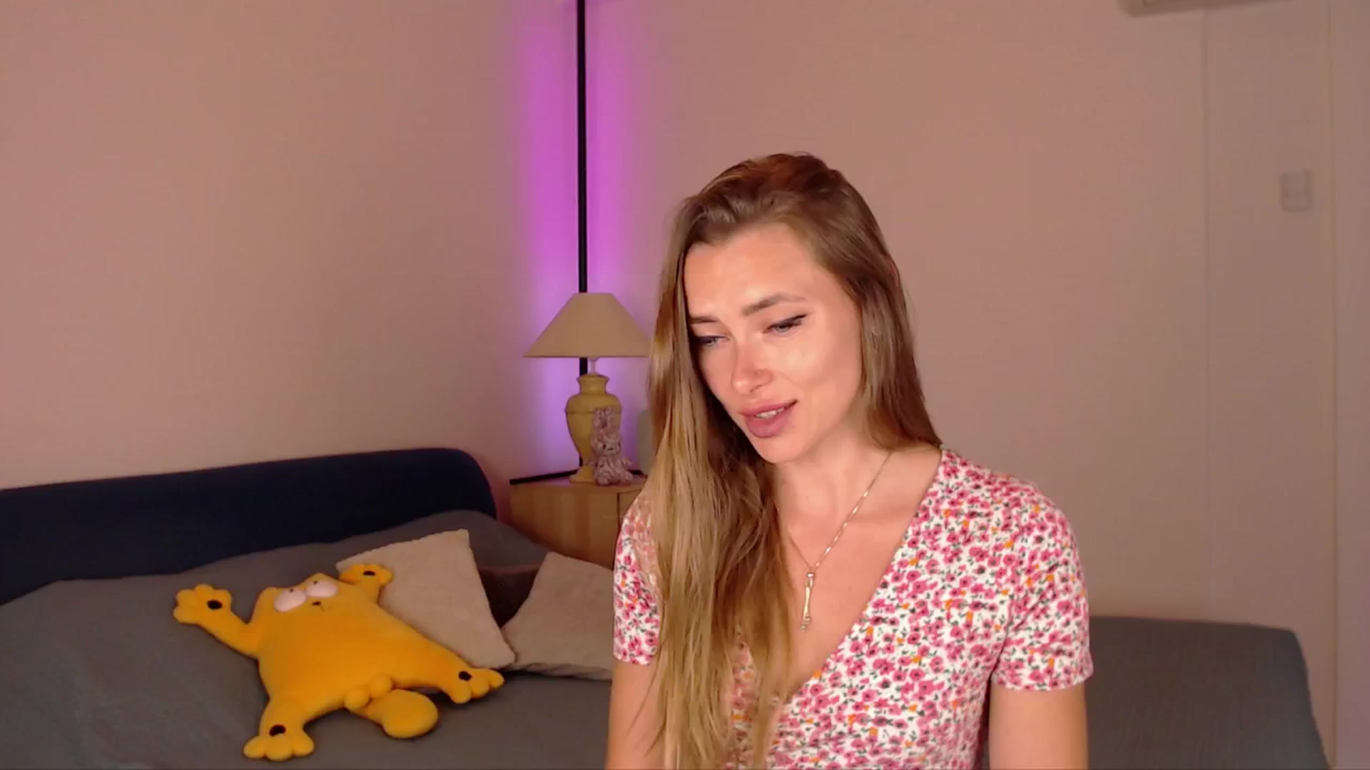 Gallery image thumbnail from SimonsWife's myfreecams stream on, 06/12/2025, 14:43 image 12 of 20