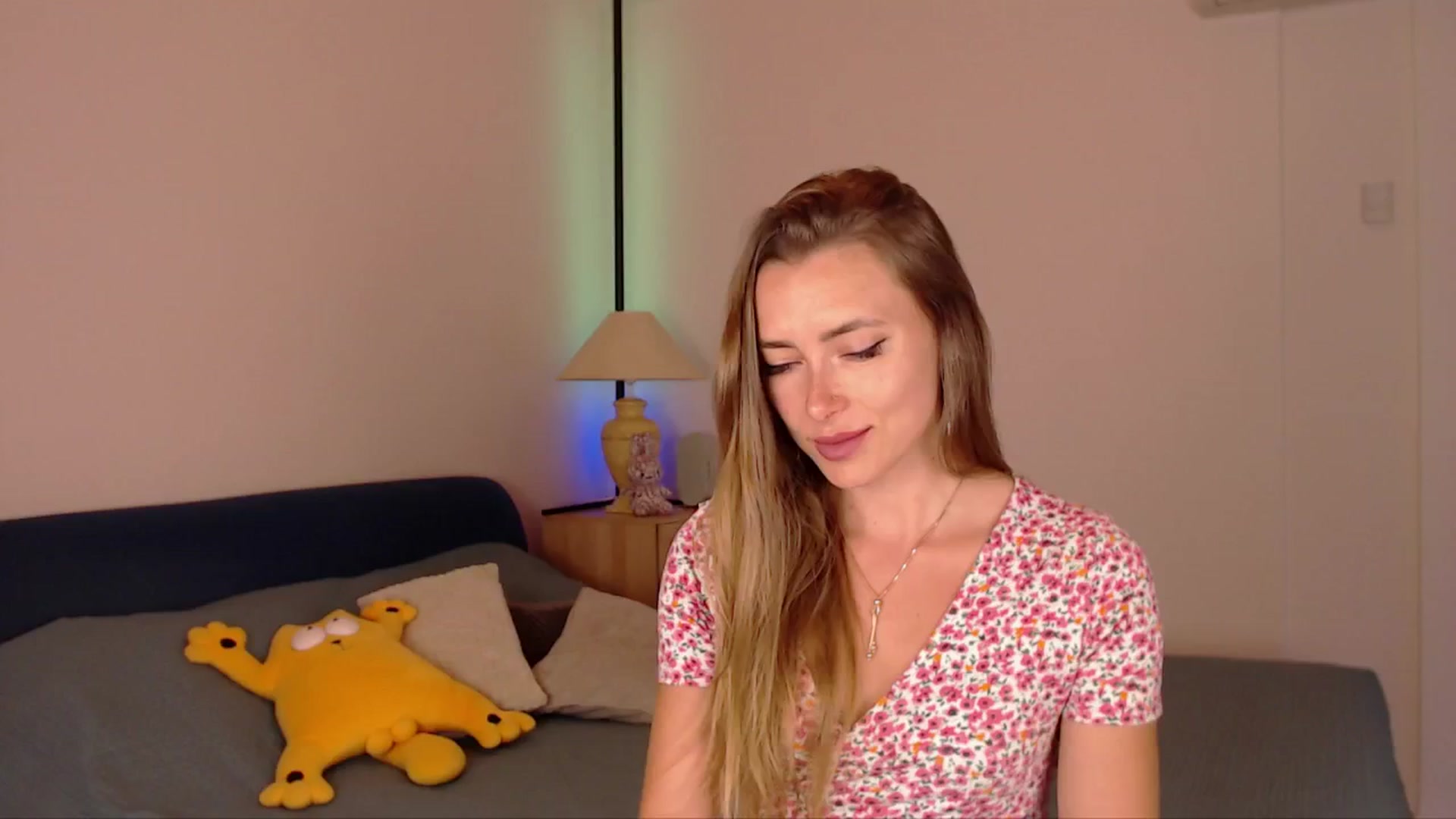 Gallery image thumbnail from SimonsWife's myfreecams stream on, 06/12/2025, 14:43 image 11 of 20