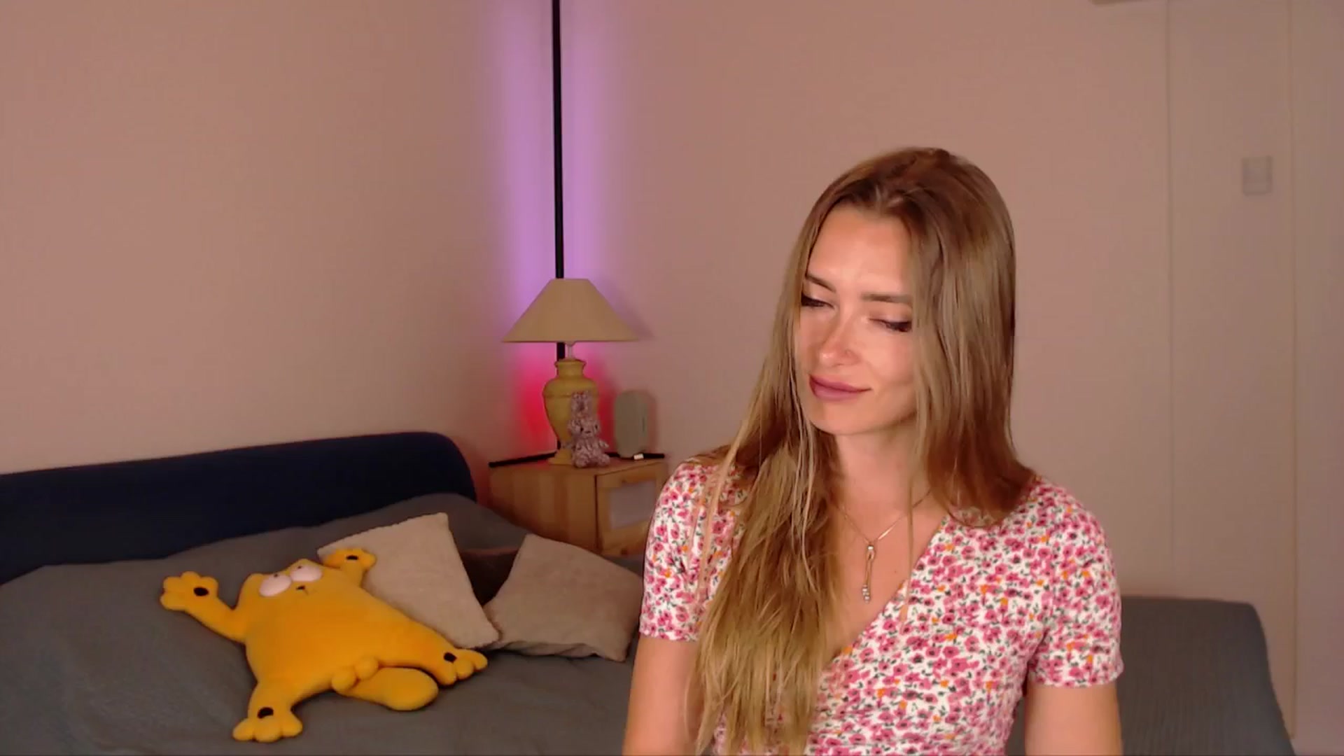 Gallery image thumbnail from SimonsWife's myfreecams stream on, 06/12/2025, 16:21 image 19 of 20