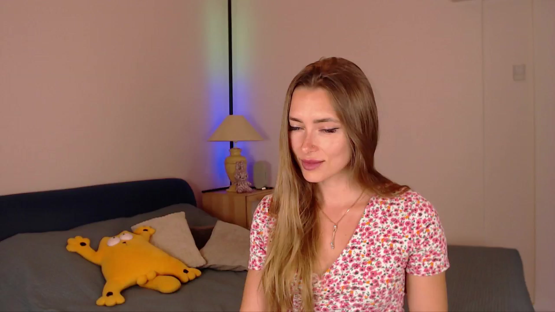 Gallery image thumbnail from SimonsWife's myfreecams stream on, 06/12/2025, 16:21 image 11 of 20