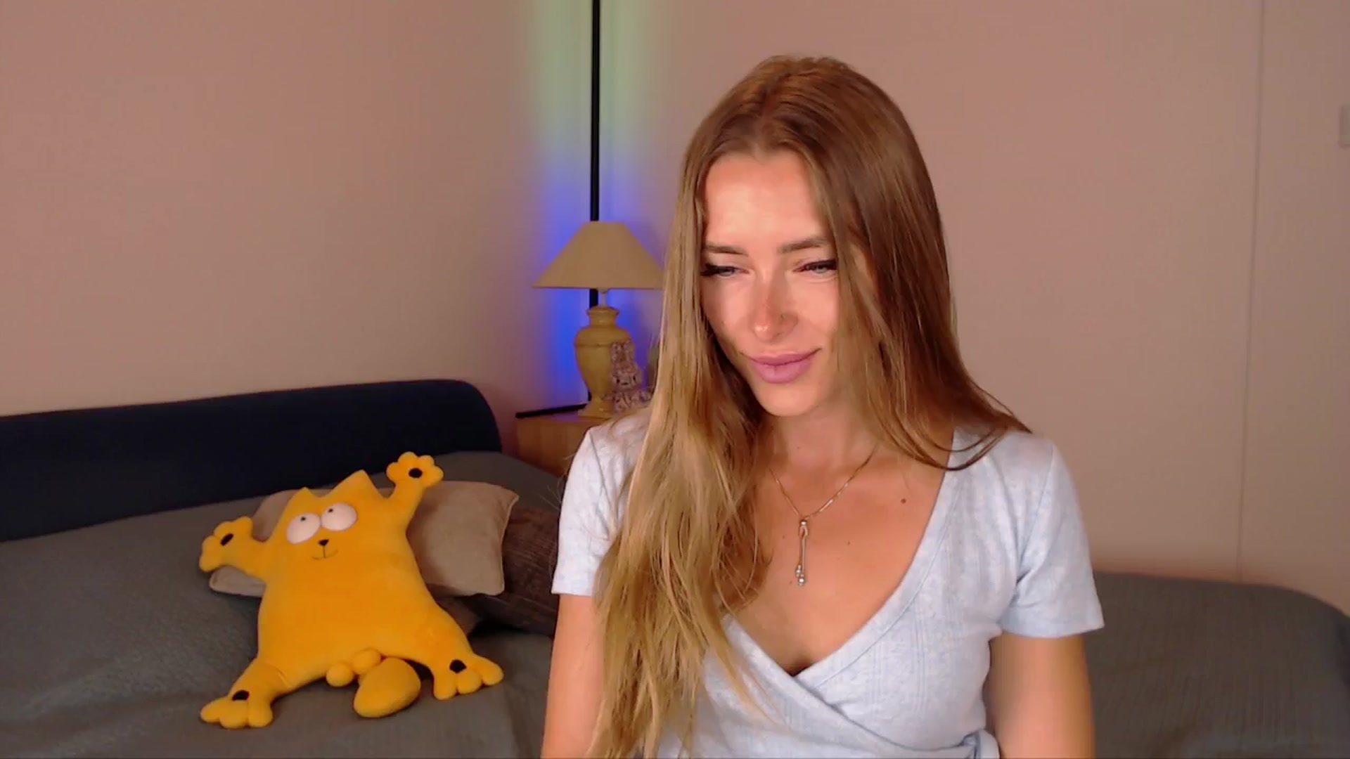 Gallery image thumbnail from SimonsWife's myfreecams stream on, 06/23/2025, 16:20 image 12 of 20