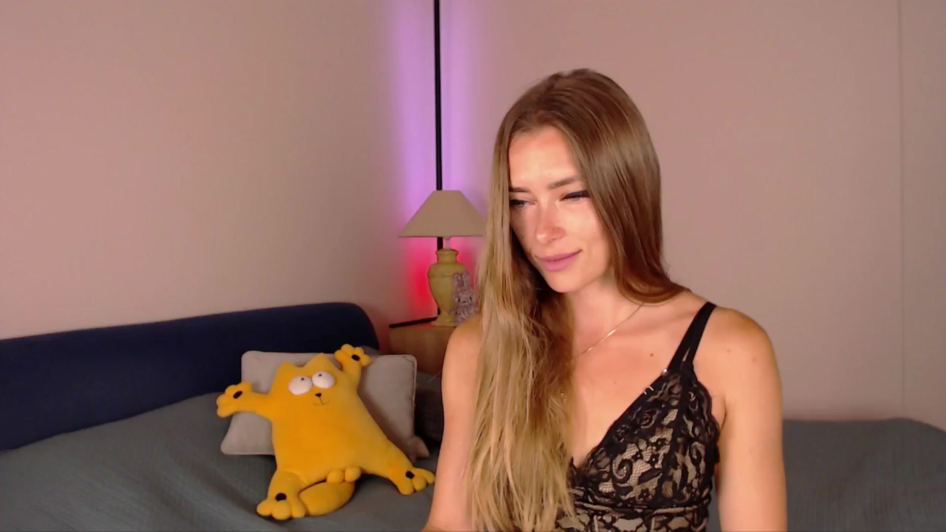 Gallery image thumbnail from SimonsWife's myfreecams stream on, 06/25/2025, 13:30 image 20 of 20