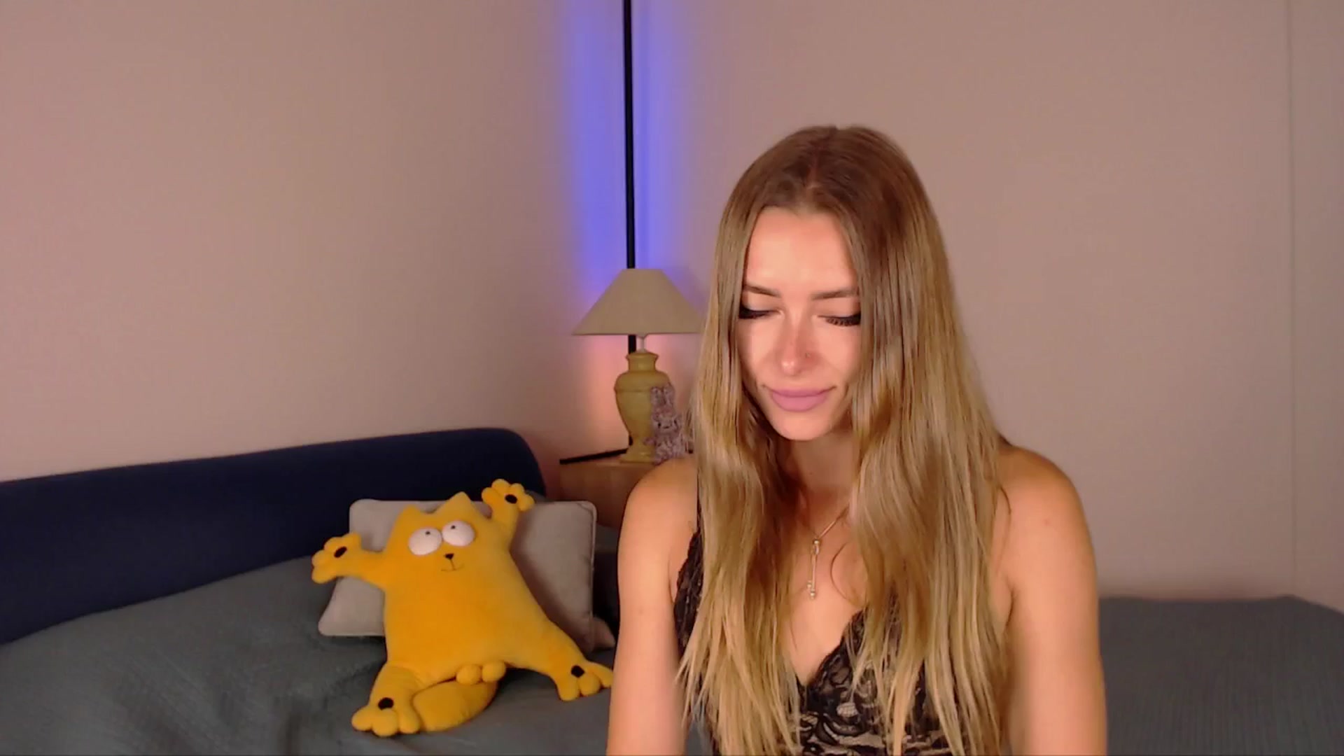 Gallery image thumbnail from SimonsWife's myfreecams stream on, 06/25/2025, 13:30 image 2 of 20