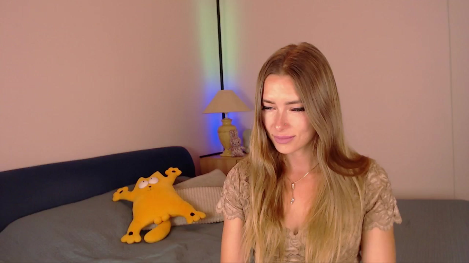 Gallery image thumbnail from SimonsWife's myfreecams stream on, 06/26/2025, 13:17 image 20 of 20