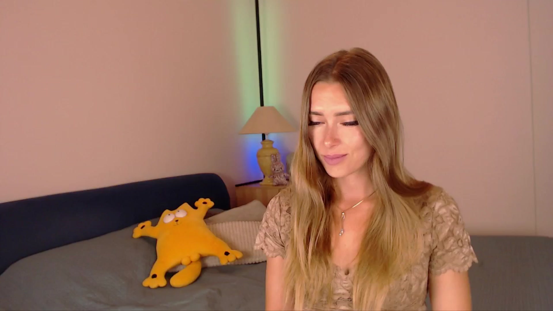 Gallery image thumbnail from SimonsWife's myfreecams stream on, 06/26/2025, 13:17 image 15 of 20