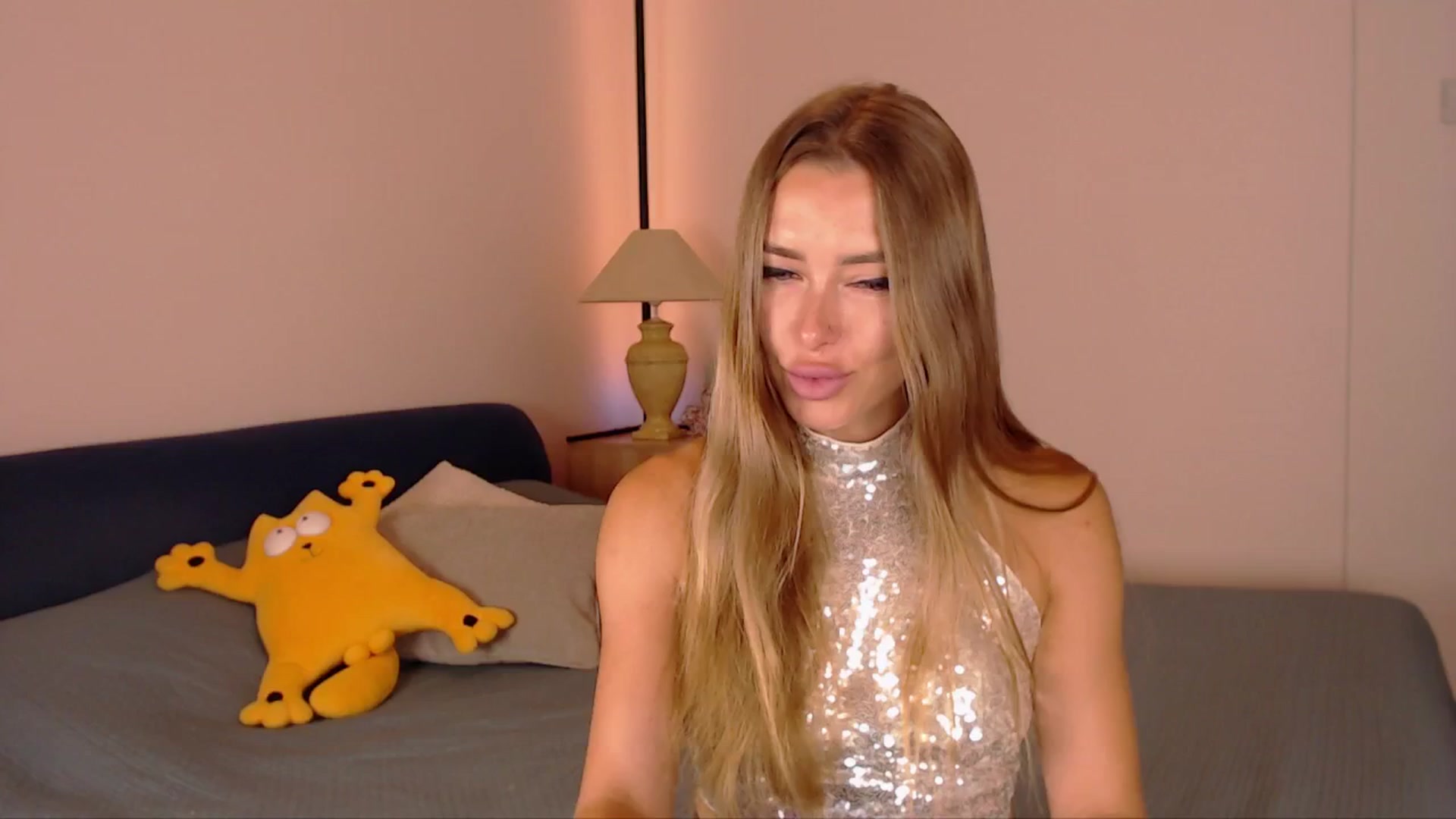 Gallery image thumbnail from SimonsWife's myfreecams stream on, 07/02/2025, 12:09 image 6 of 20