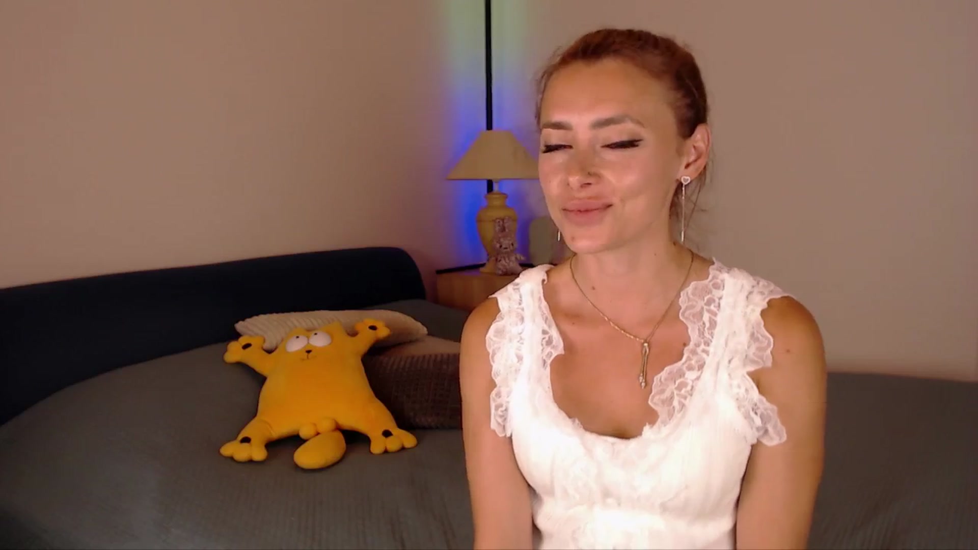 Gallery image thumbnail from SimonsWife's myfreecams stream on, 07/06/2025, 15:07 image 15 of 20
