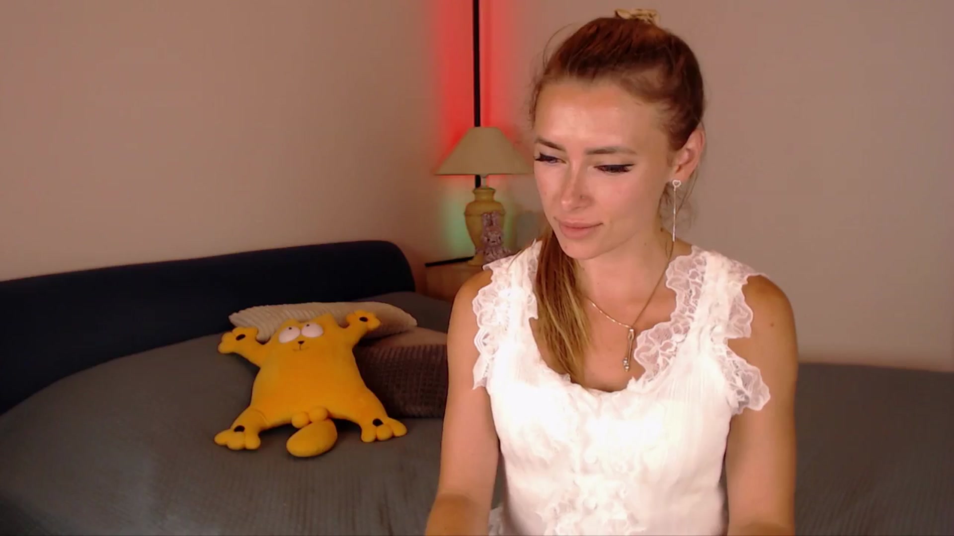 Gallery image thumbnail from SimonsWife's myfreecams stream on, 07/06/2025, 15:07 image 11 of 20
