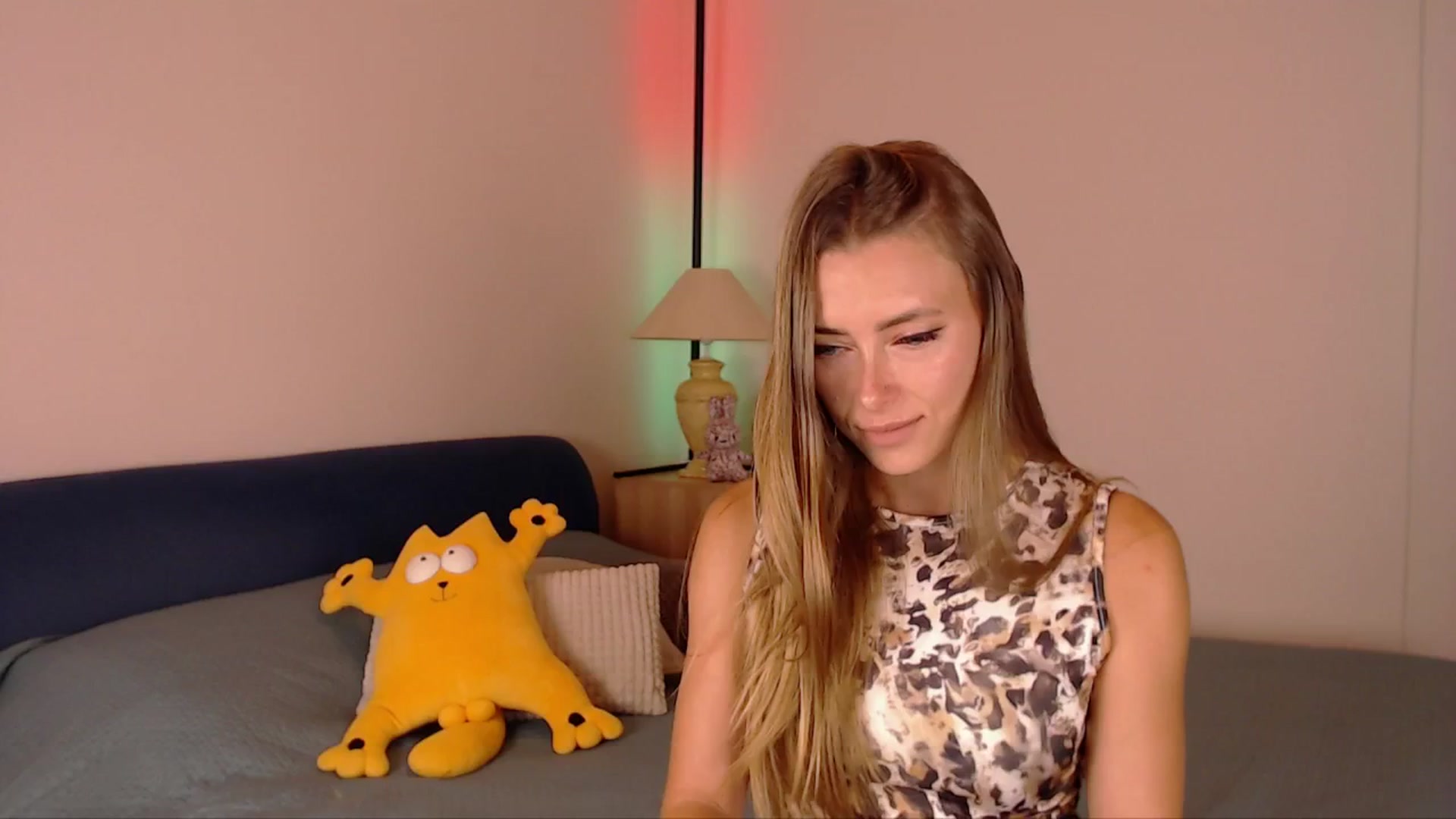 Gallery image thumbnail from SimonsWife's myfreecams stream on, 07/07/2025, 12:47 image 10 of 20