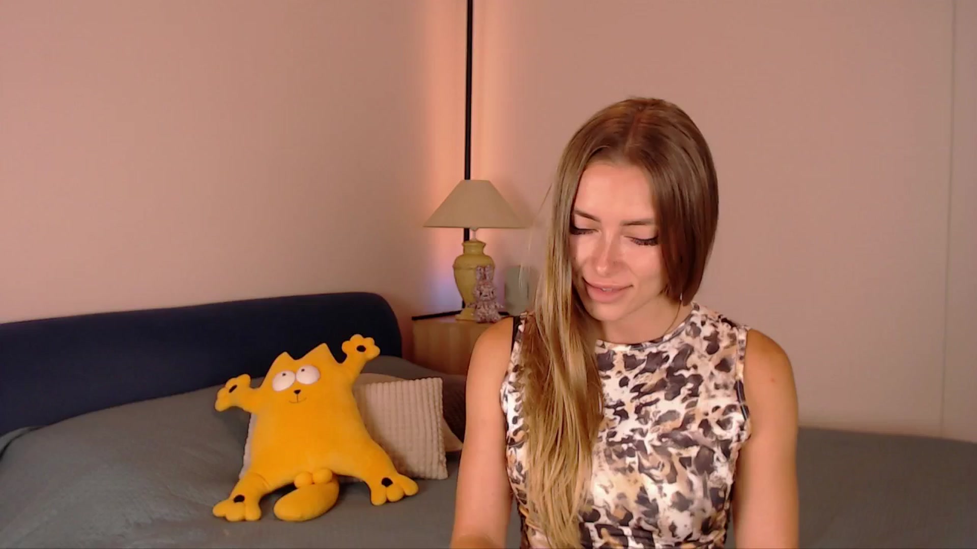 Gallery image thumbnail from SimonsWife's myfreecams stream on, 07/07/2025, 12:47 image 14 of 20