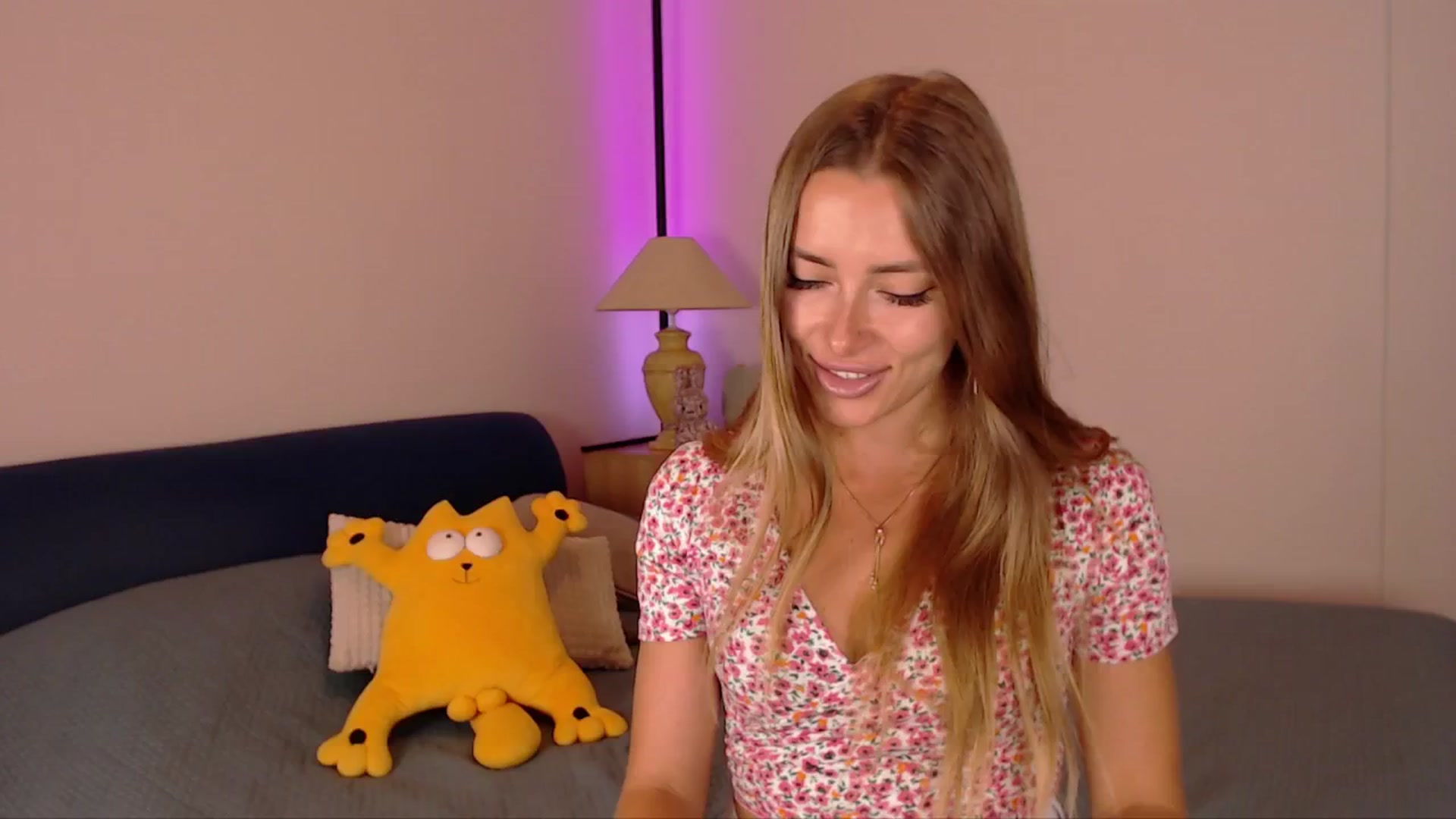 Gallery image thumbnail from SimonsWife's myfreecams stream on, 07/09/2025, 14:29 image 11 of 20