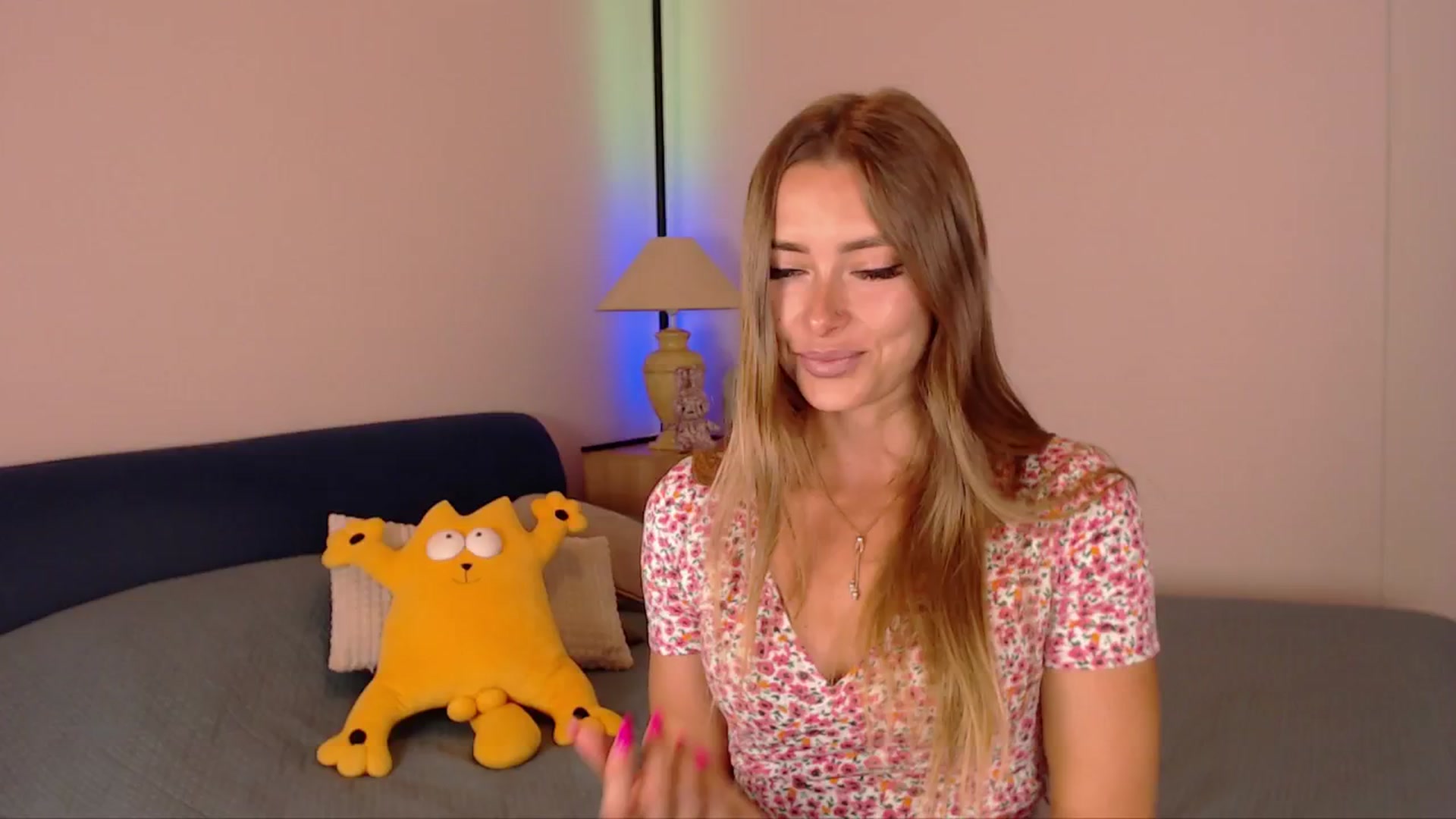 Gallery image thumbnail from SimonsWife's myfreecams stream on, 07/09/2025, 14:29 image 16 of 20
