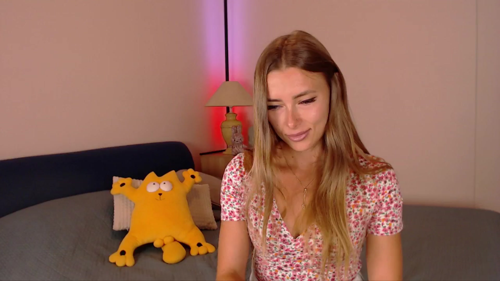 Gallery image thumbnail from SimonsWife's myfreecams stream on, 07/09/2025, 14:29 image 15 of 20
