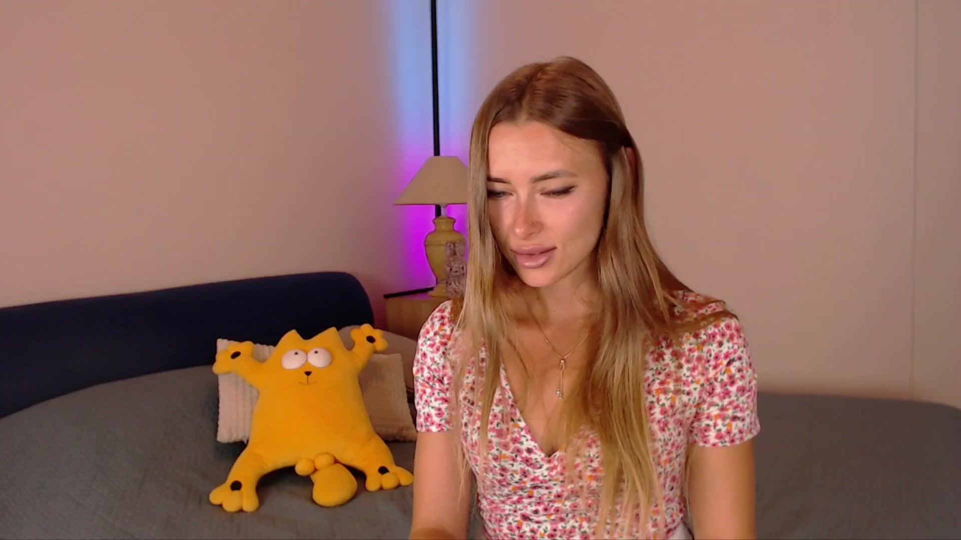 Gallery image thumbnail from SimonsWife's myfreecams stream on, 07/09/2025, 14:29 image 14 of 20