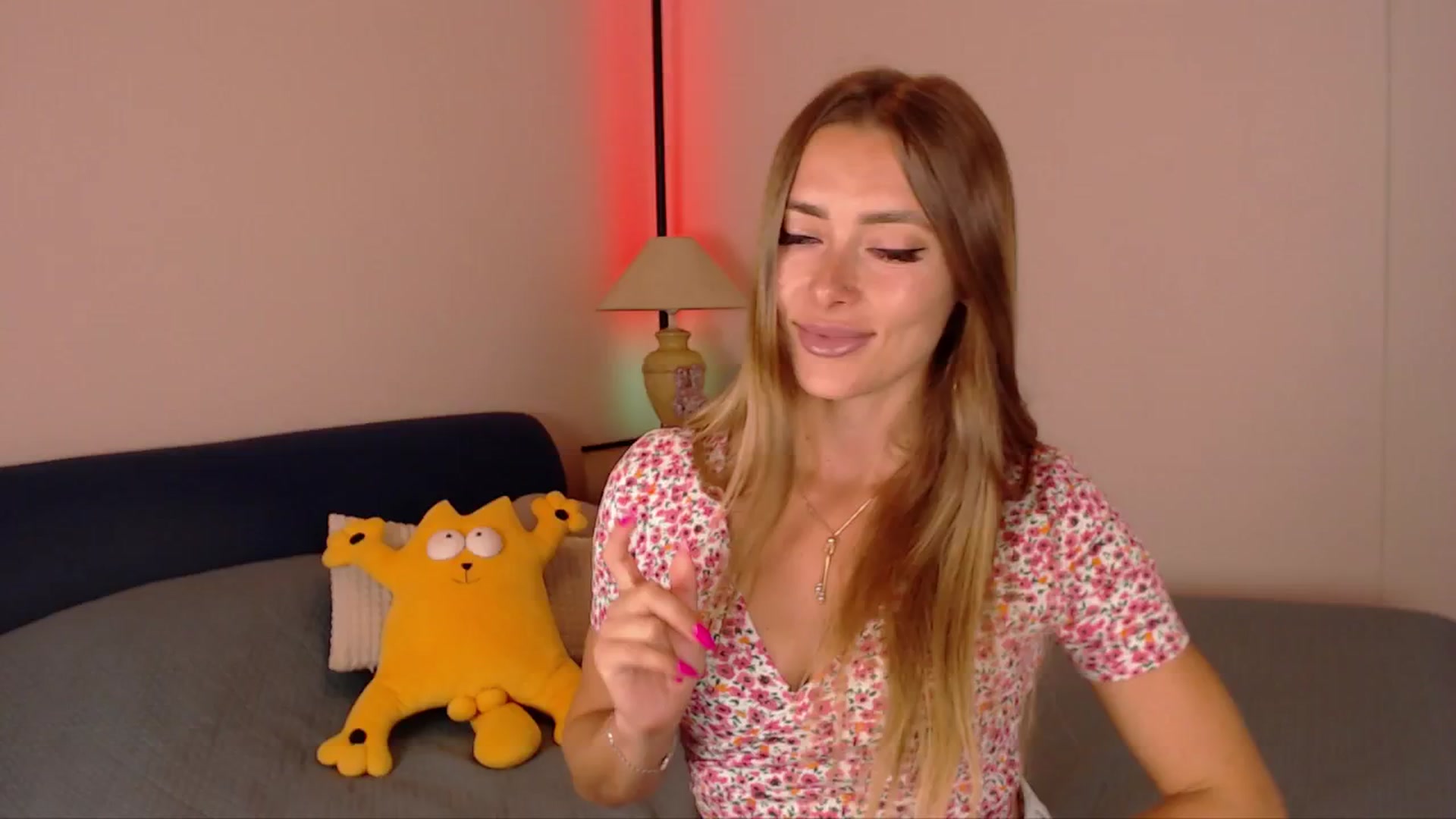Gallery image thumbnail from SimonsWife's myfreecams stream on, 07/09/2025, 14:29 image 5 of 20