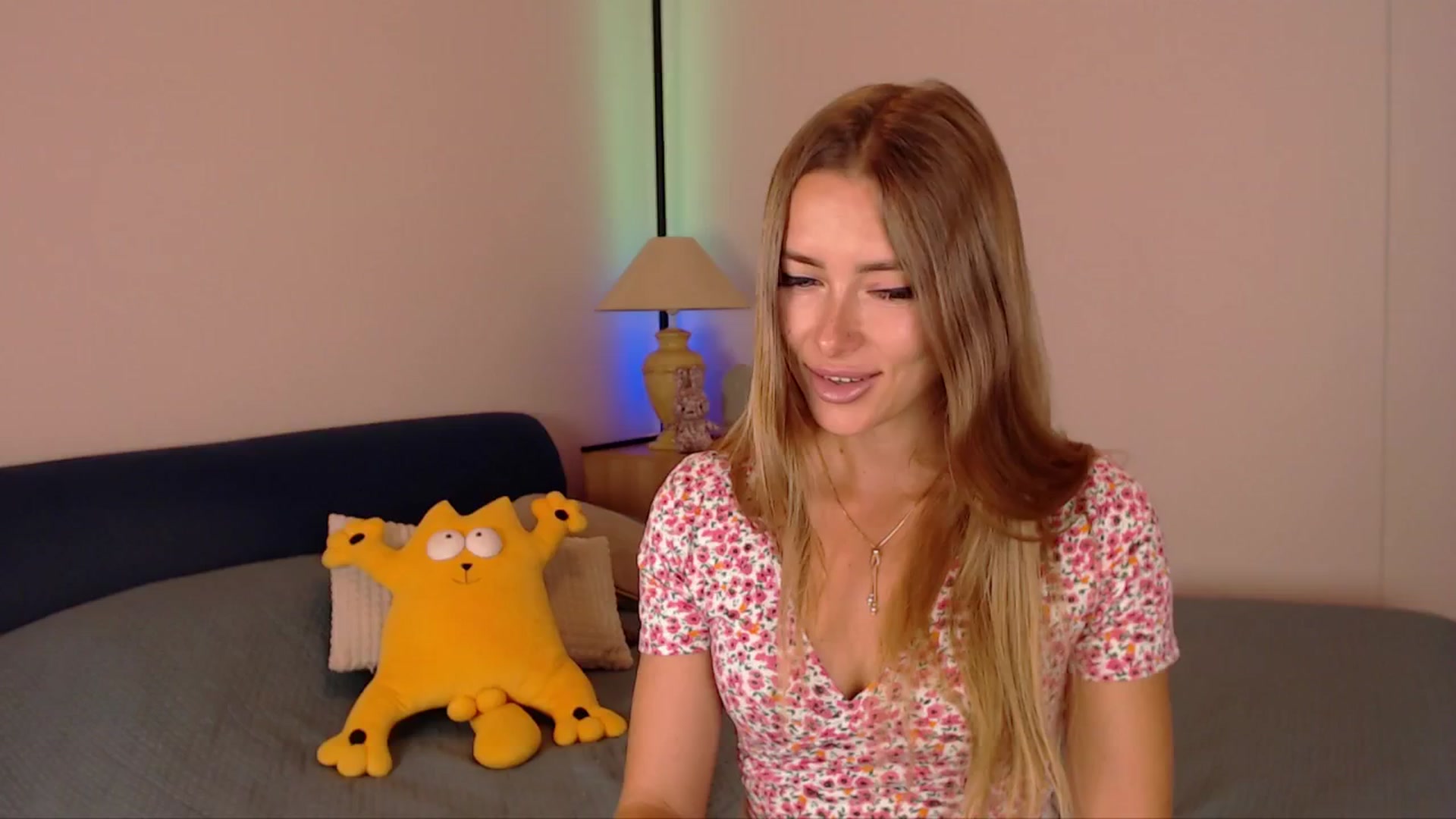 Gallery image thumbnail from SimonsWife's myfreecams stream on, 07/09/2025, 14:29 image 9 of 20