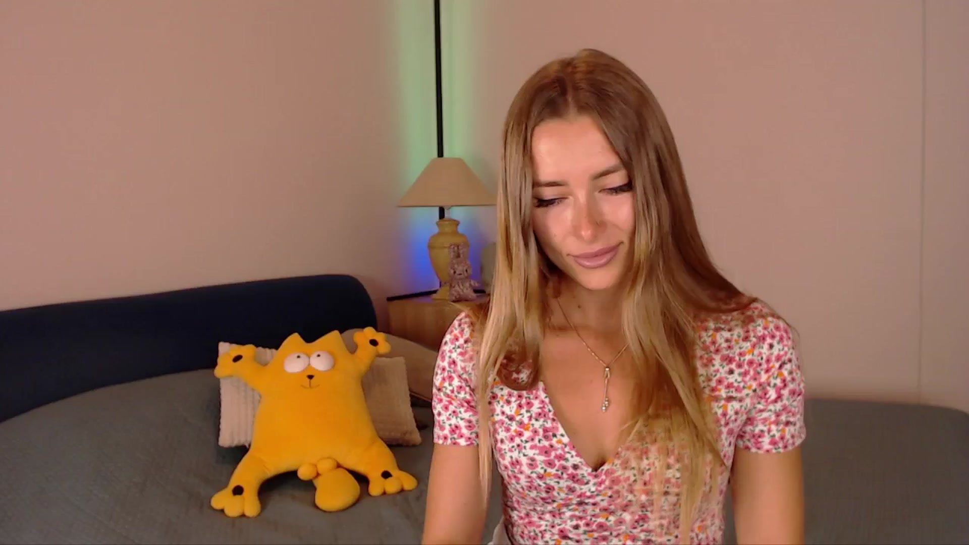 Gallery image thumbnail from SimonsWife's myfreecams stream on, 07/09/2025, 15:02 image 5 of 20