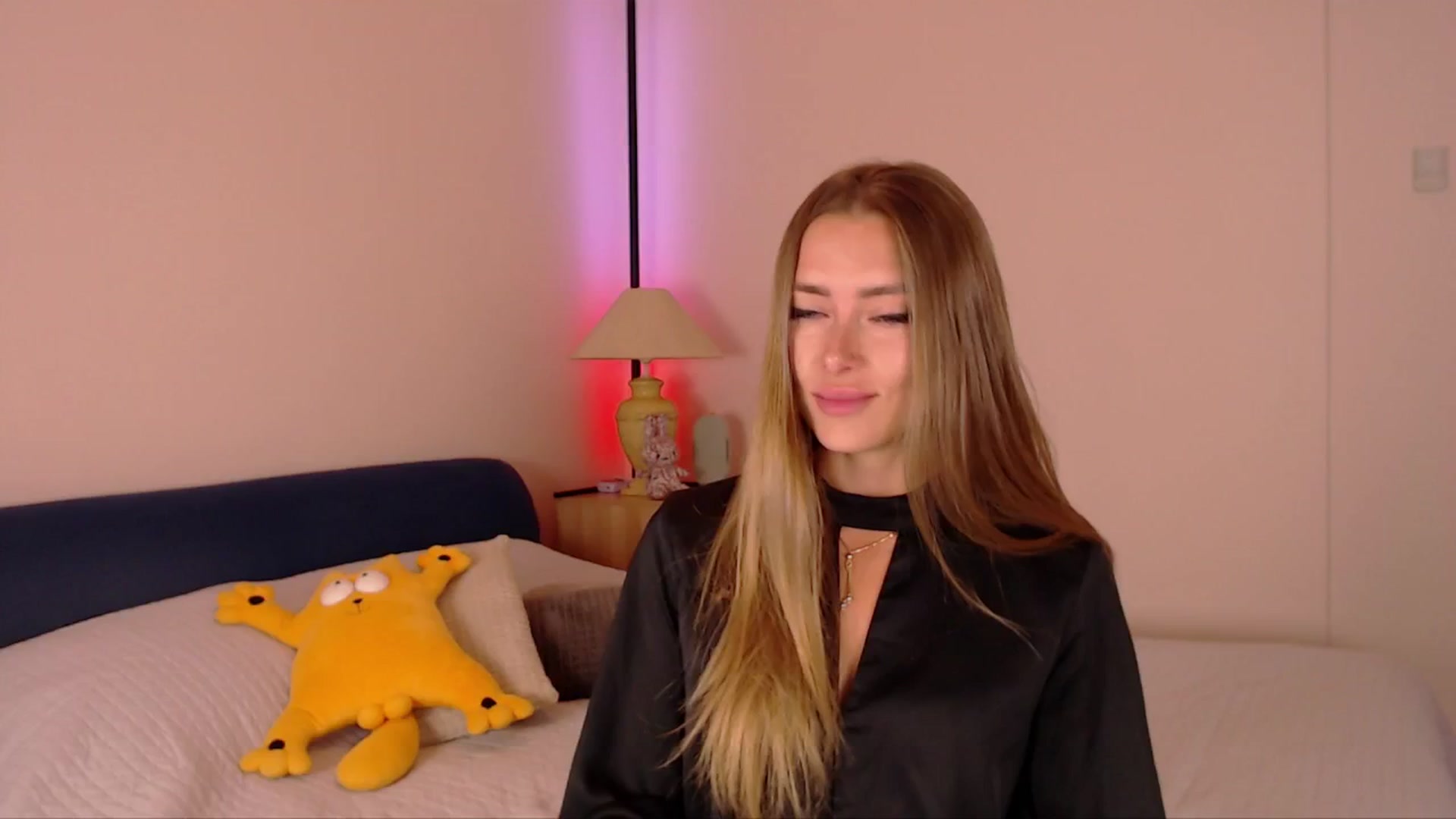 Gallery image thumbnail from SimonsWife's myfreecams stream on, 07/16/2025, 14:24 image 4 of 20