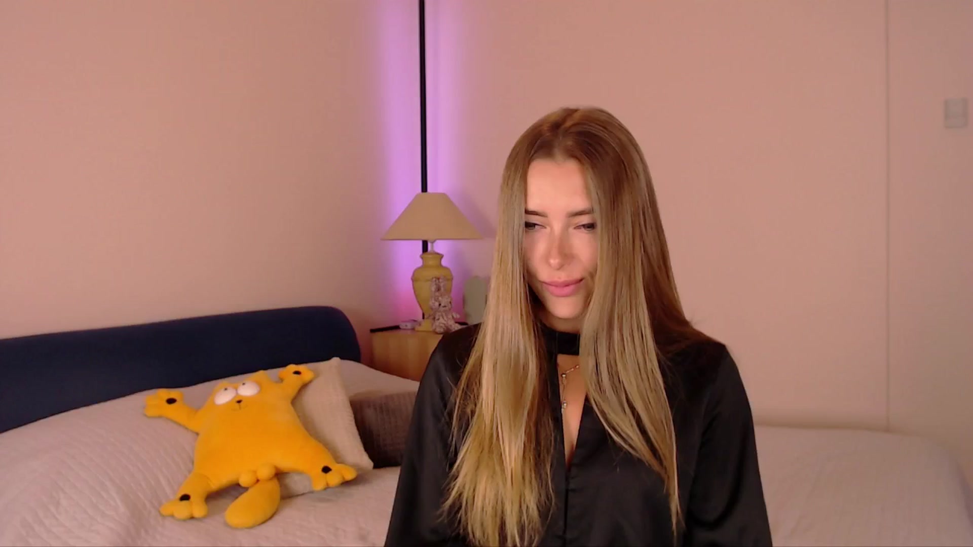 Gallery image thumbnail from SimonsWife's myfreecams stream on, 07/16/2025, 14:24 image 8 of 20