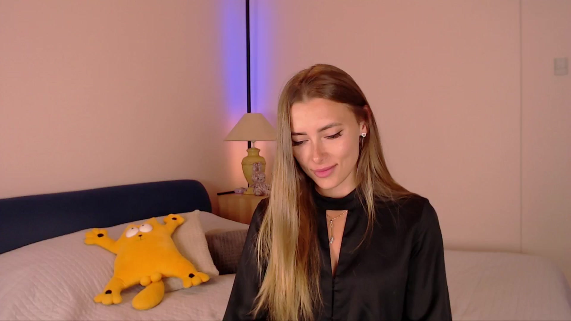 Gallery image thumbnail from SimonsWife's myfreecams stream on, 07/16/2025, 14:24 image 11 of 20