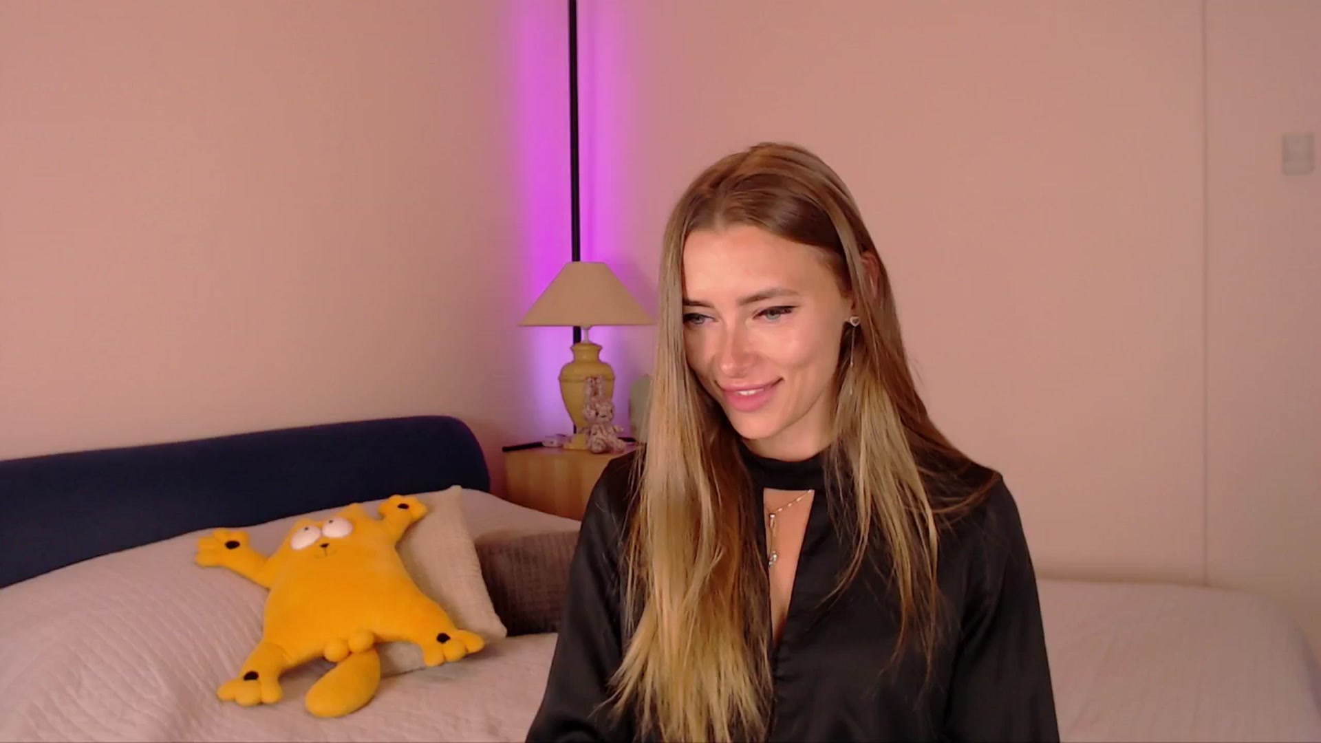 Gallery image thumbnail from SimonsWife's myfreecams stream on, 07/16/2025, 14:24 image 18 of 20