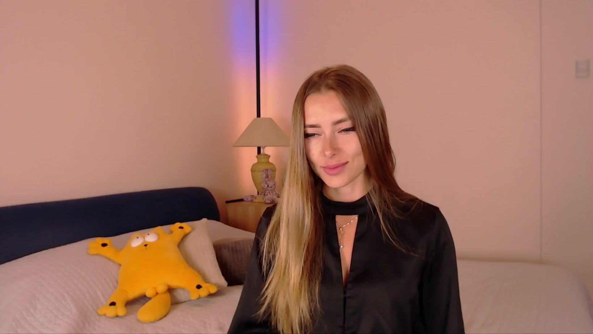 Gallery image thumbnail from SimonsWife's myfreecams stream on, 07/16/2025, 14:24 image 7 of 20