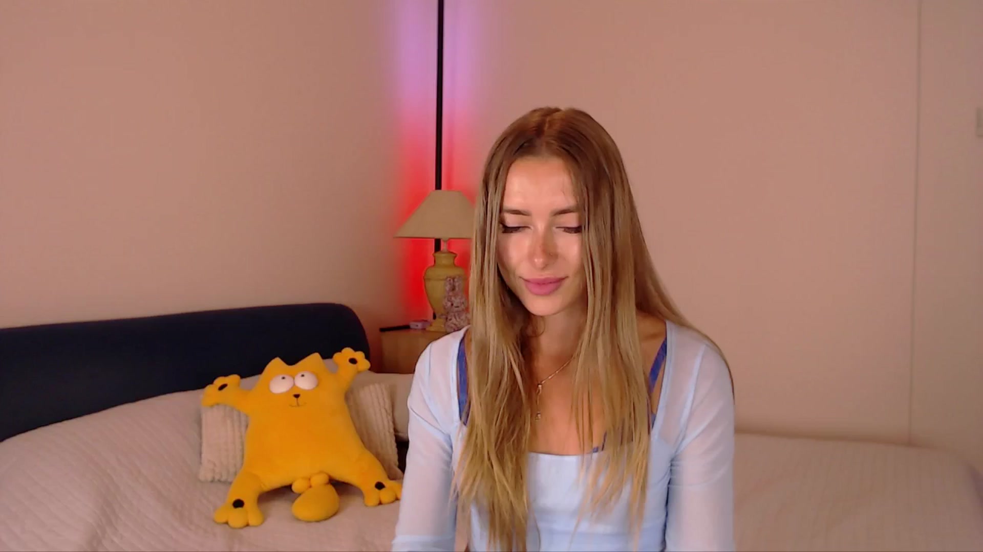 Gallery image thumbnail from SimonsWife's myfreecams stream on, 07/17/2025, 16:07 image 9 of 20